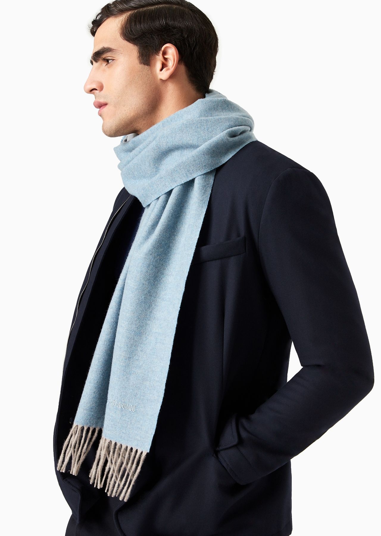 Cashmere scarf with embroidered logo 5