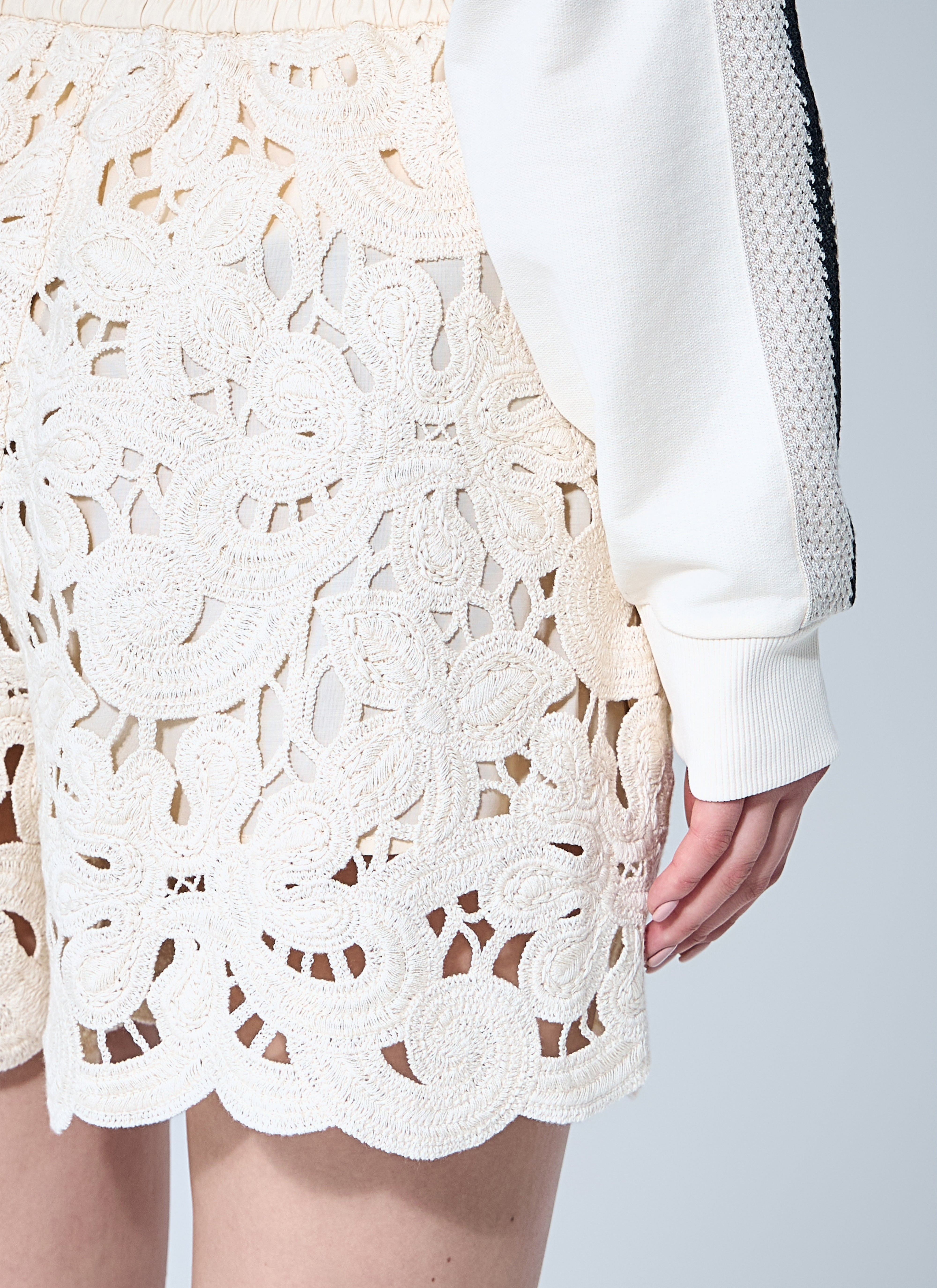 Moncler Women Embroidery Anglaise Shorts - 6