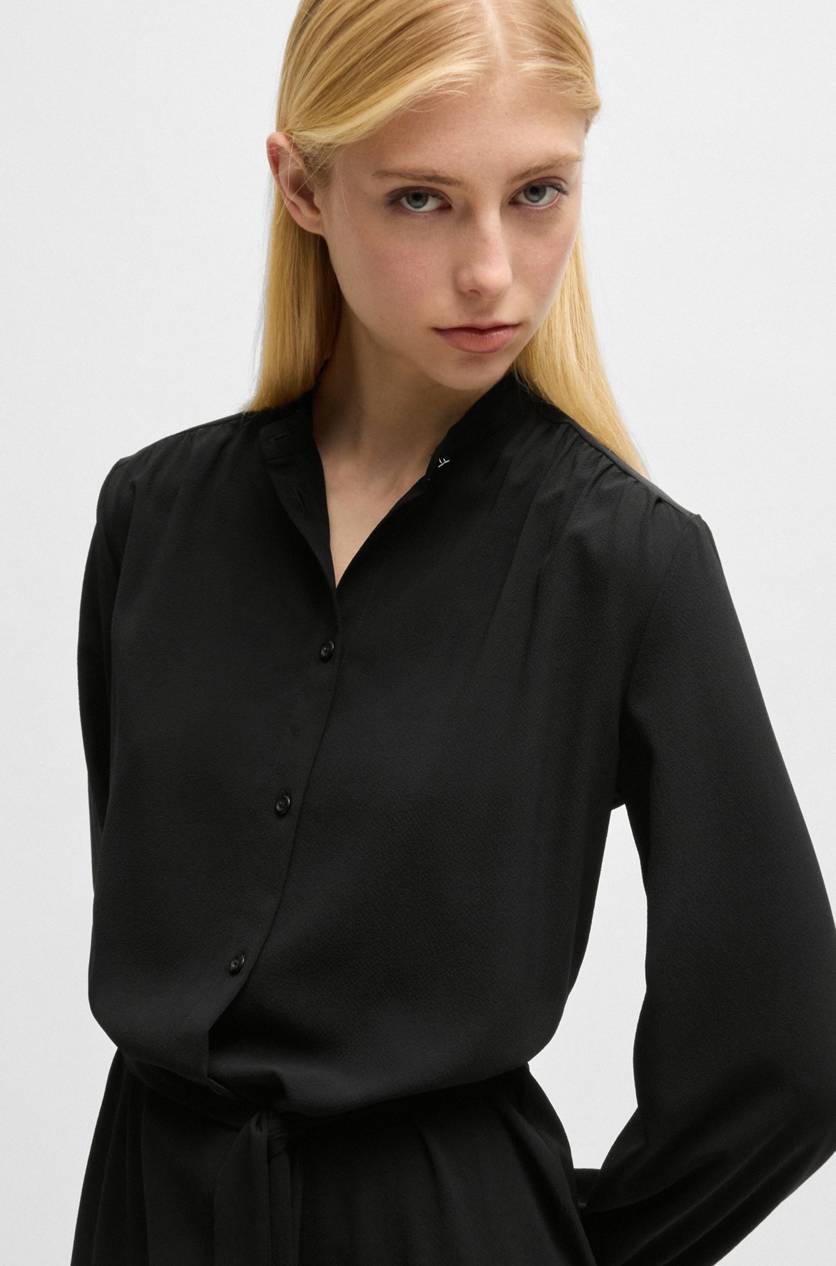 BELTED SHIRT DRESS IN CREPE GEORGETTE WITH STAND COLLAR - 5