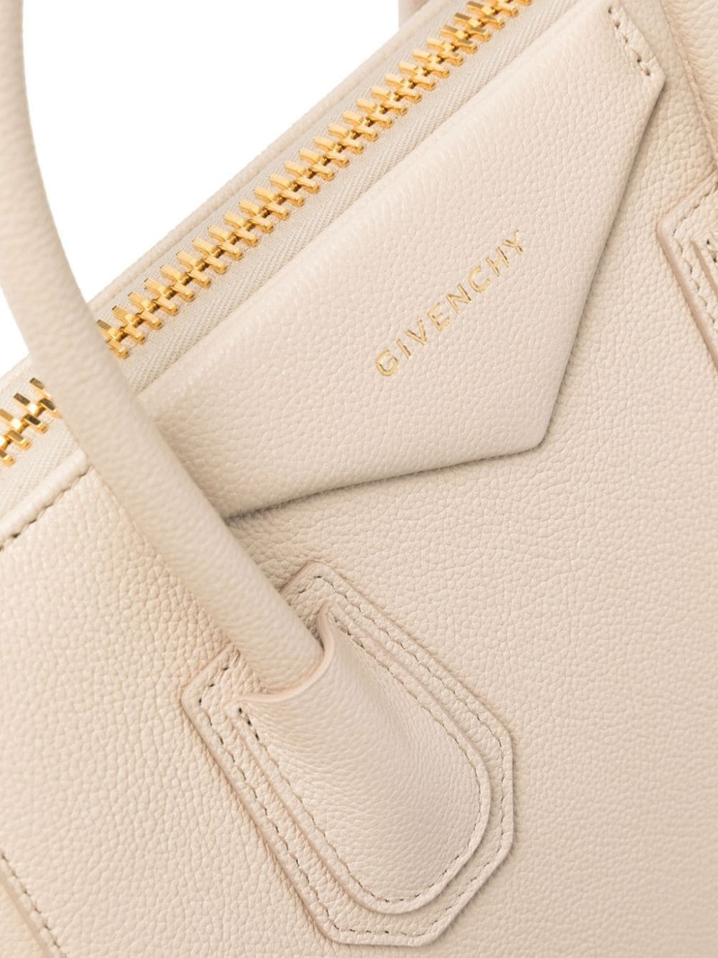 small Antigona leather bag 4