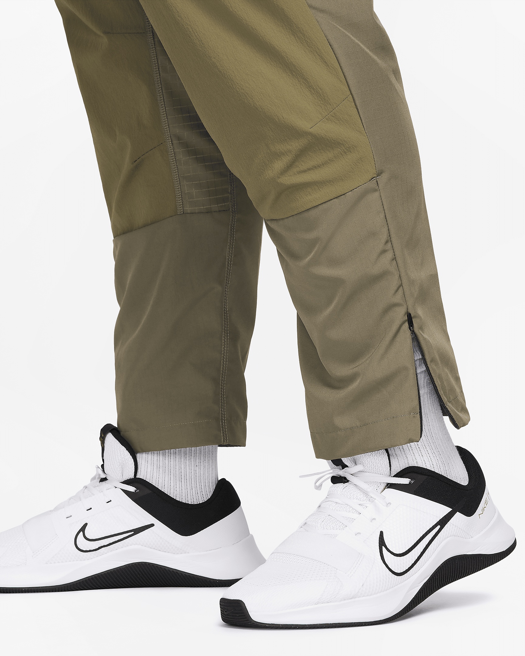 Nike A.P.S. Men's Dri-FIT ADV Woven Versatile Pants - 17