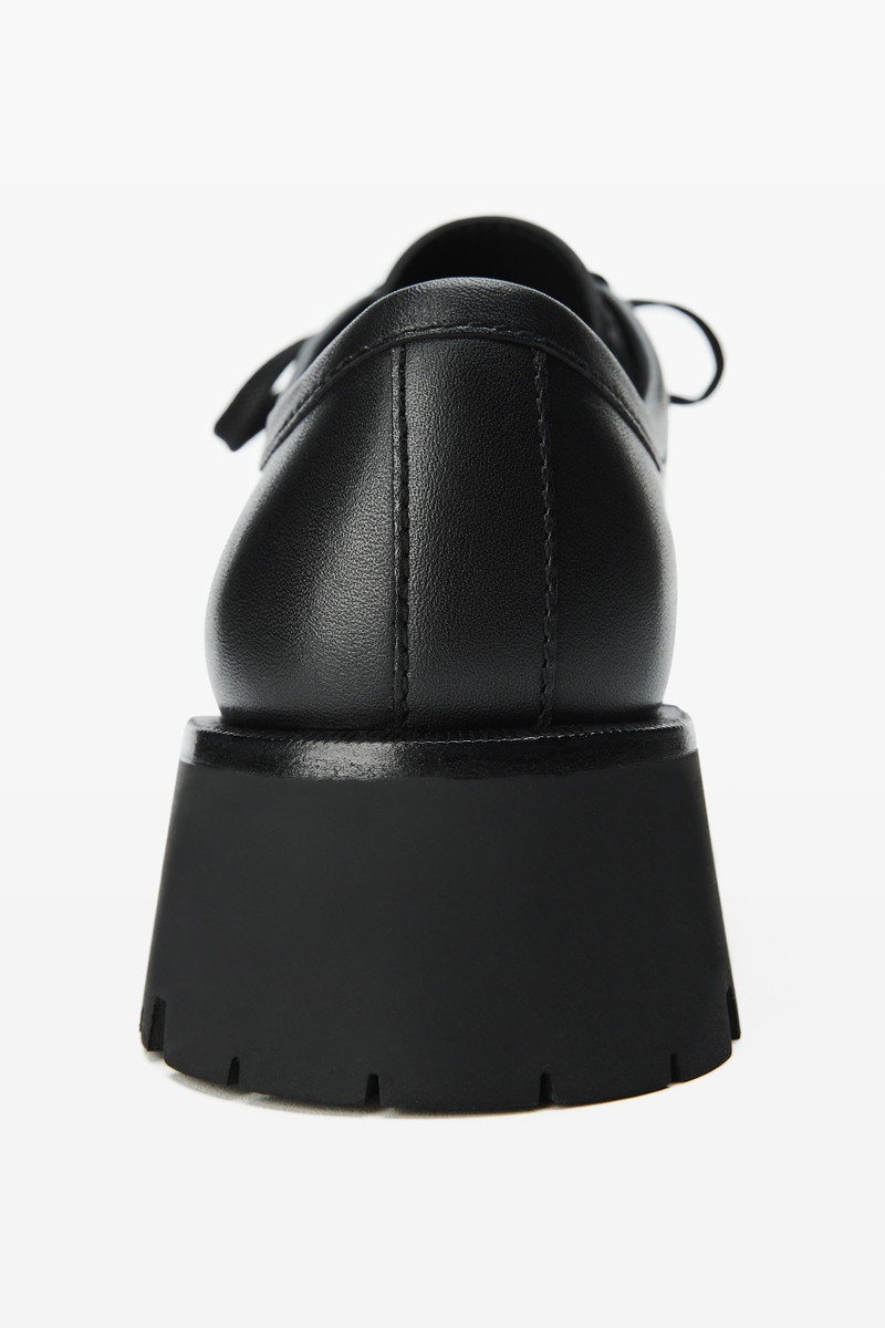 Colt Lace-Up Loafer in Leather 4