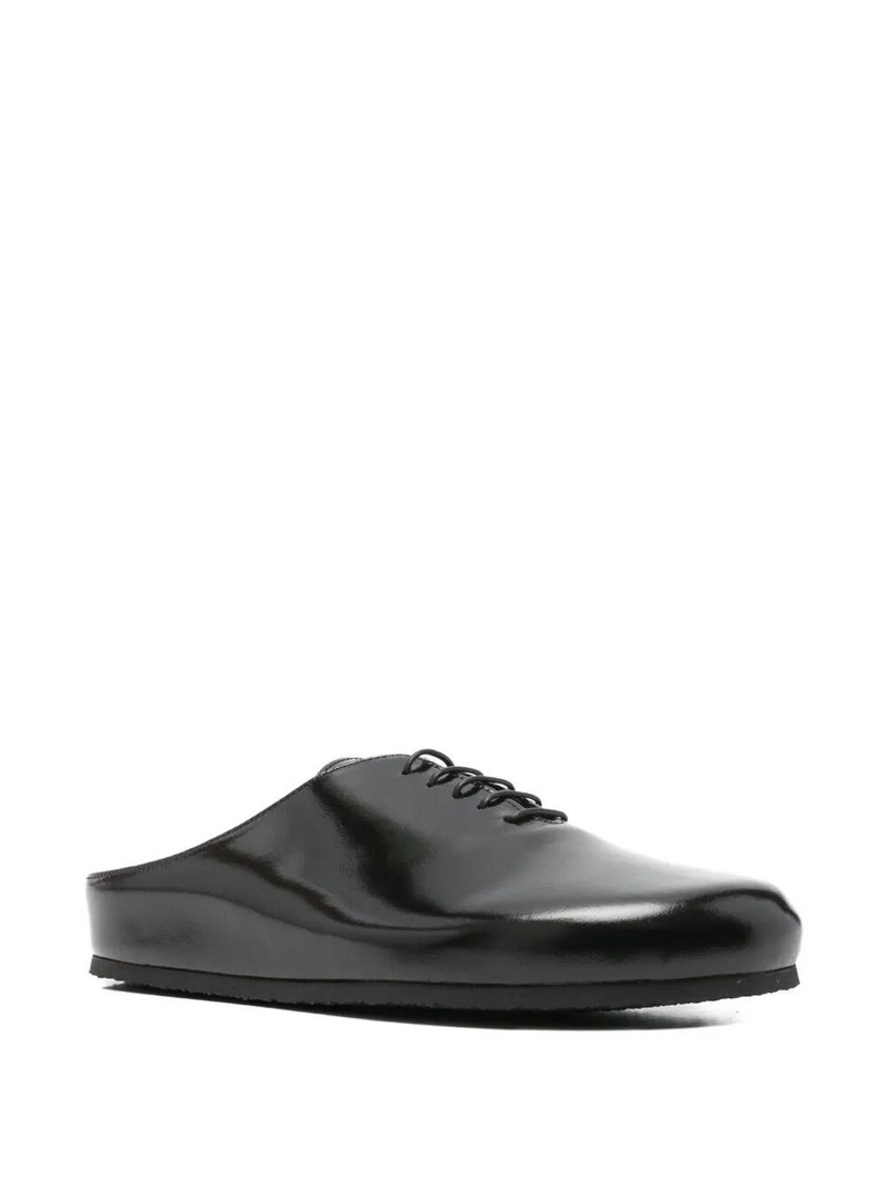 JACQUEMUS LES MULES DERBIE IN PELLE LUCIDA outlook