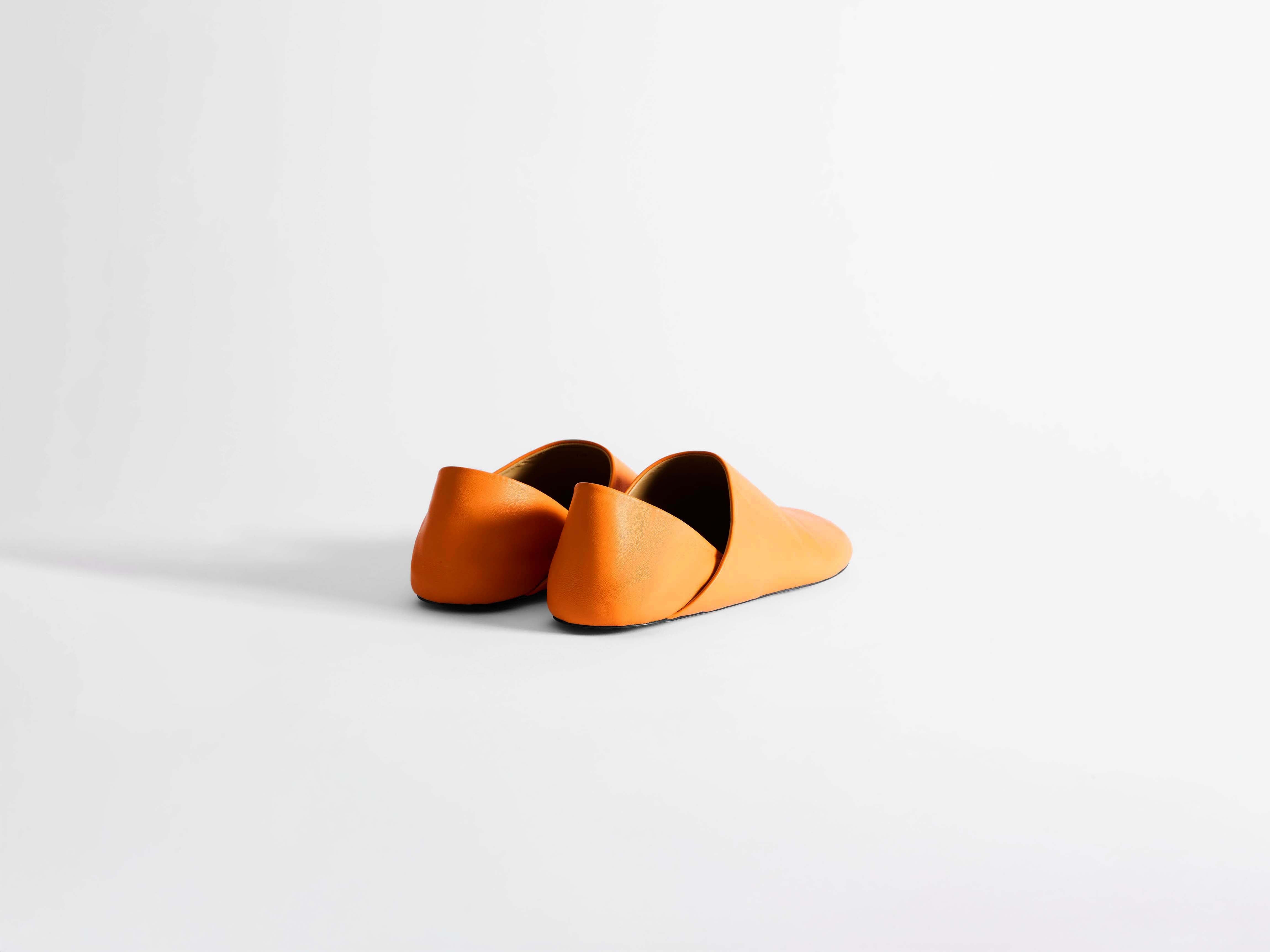 MENS SLIPPER MULES IN ORANGE - 5