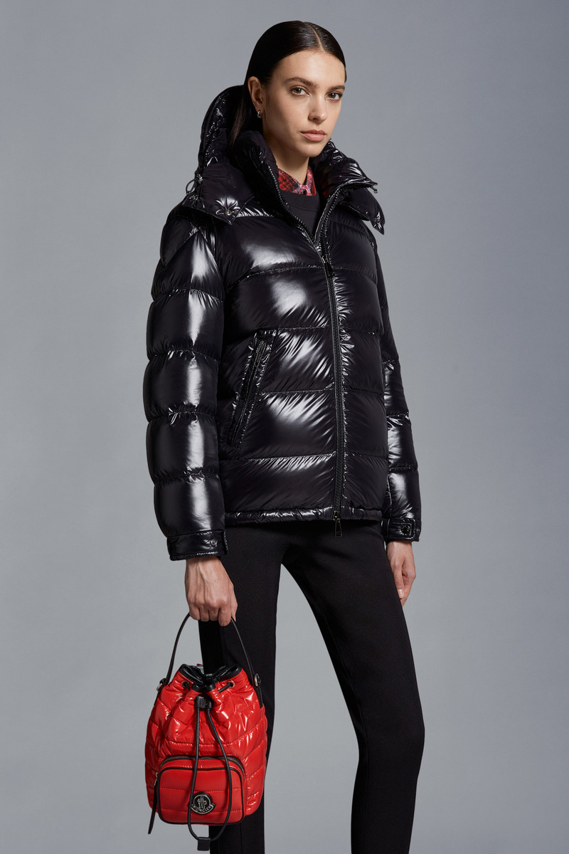 Moncler Kilia Bucket Bag outlook