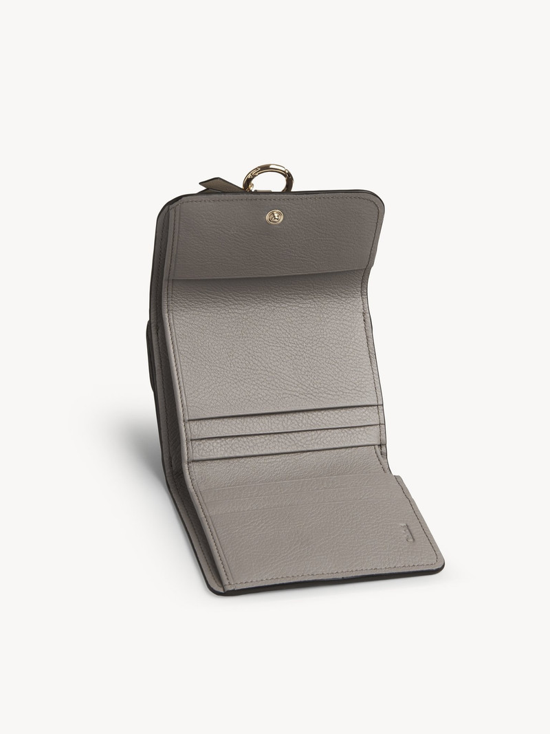Chloé ALPHABET SMALL TRI-FOLD outlook