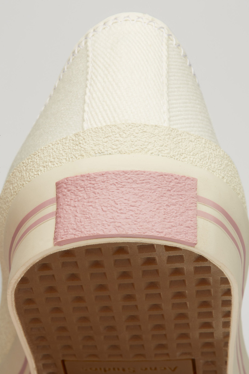 Logo-patch canvas sneakers ivory white 3