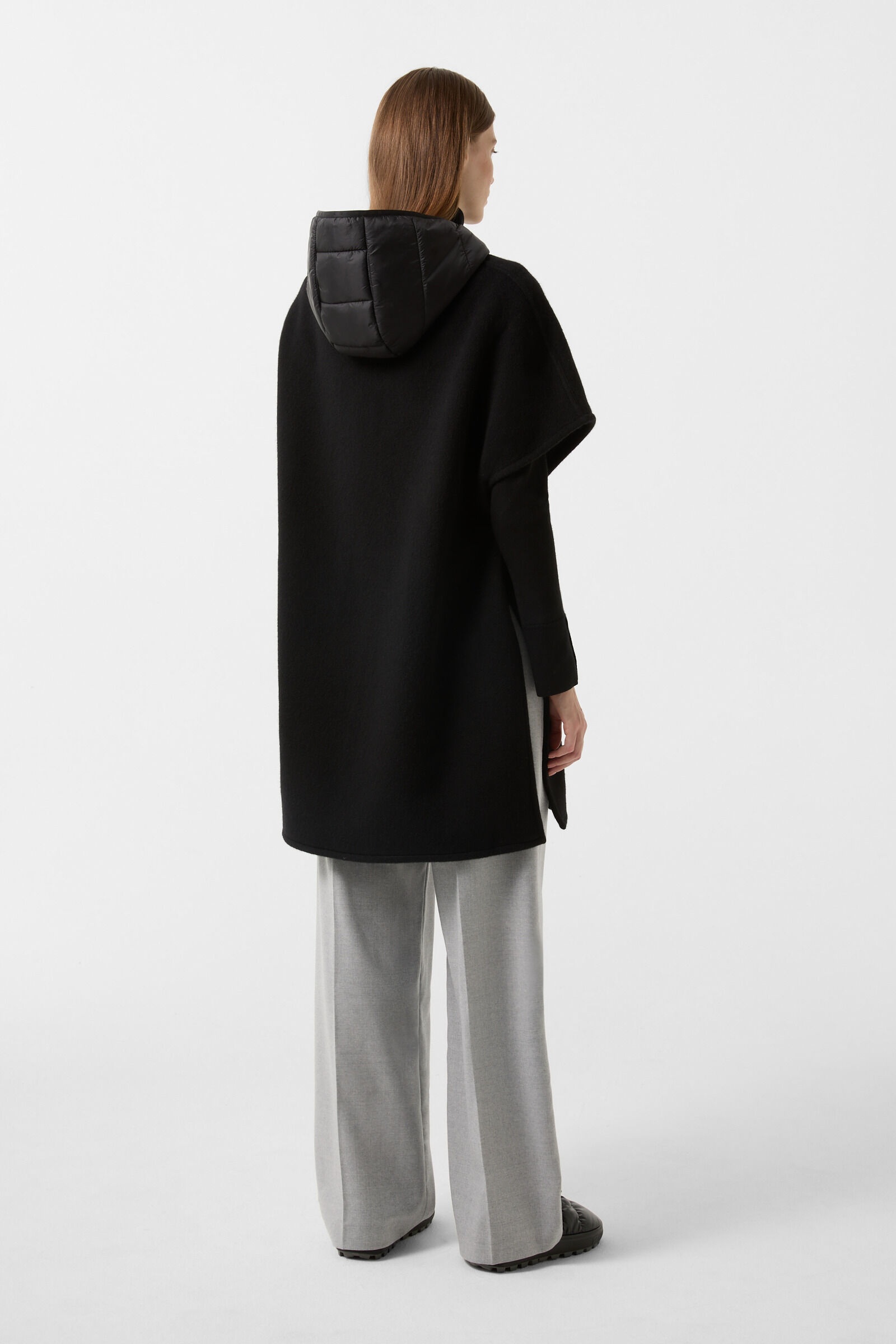Nilla Cape in Black - 3