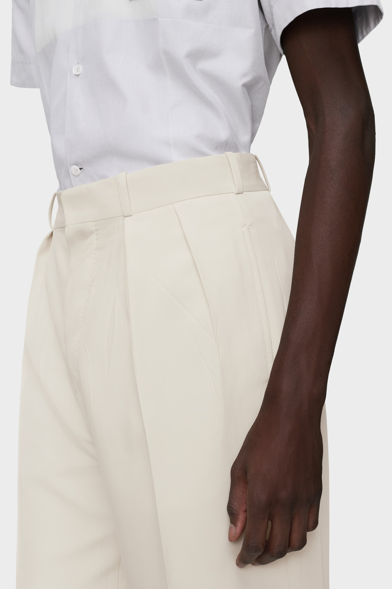 Pleated trousers 5