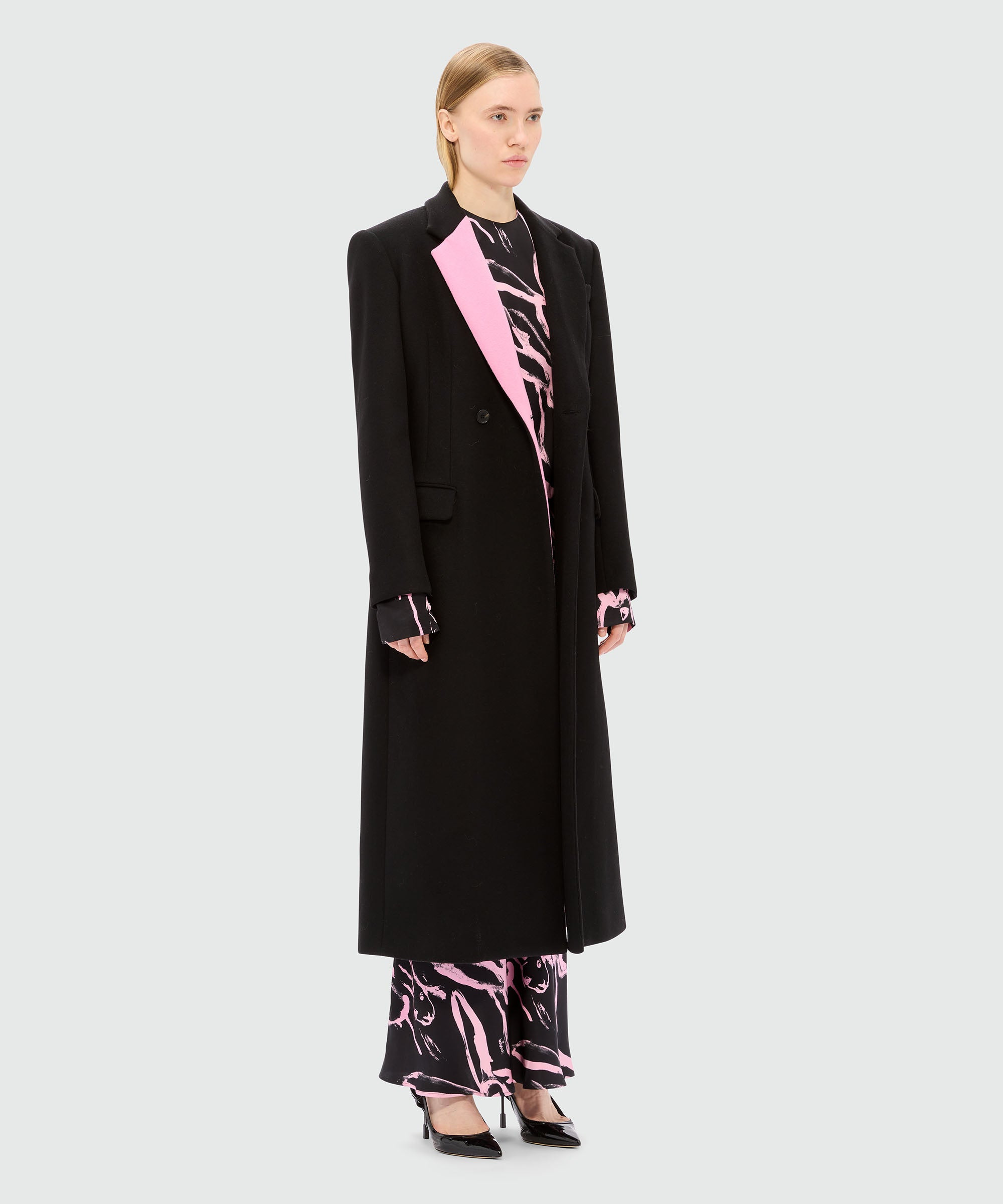 Long black crepe dress with "Sketched Bunnies" print - 4
