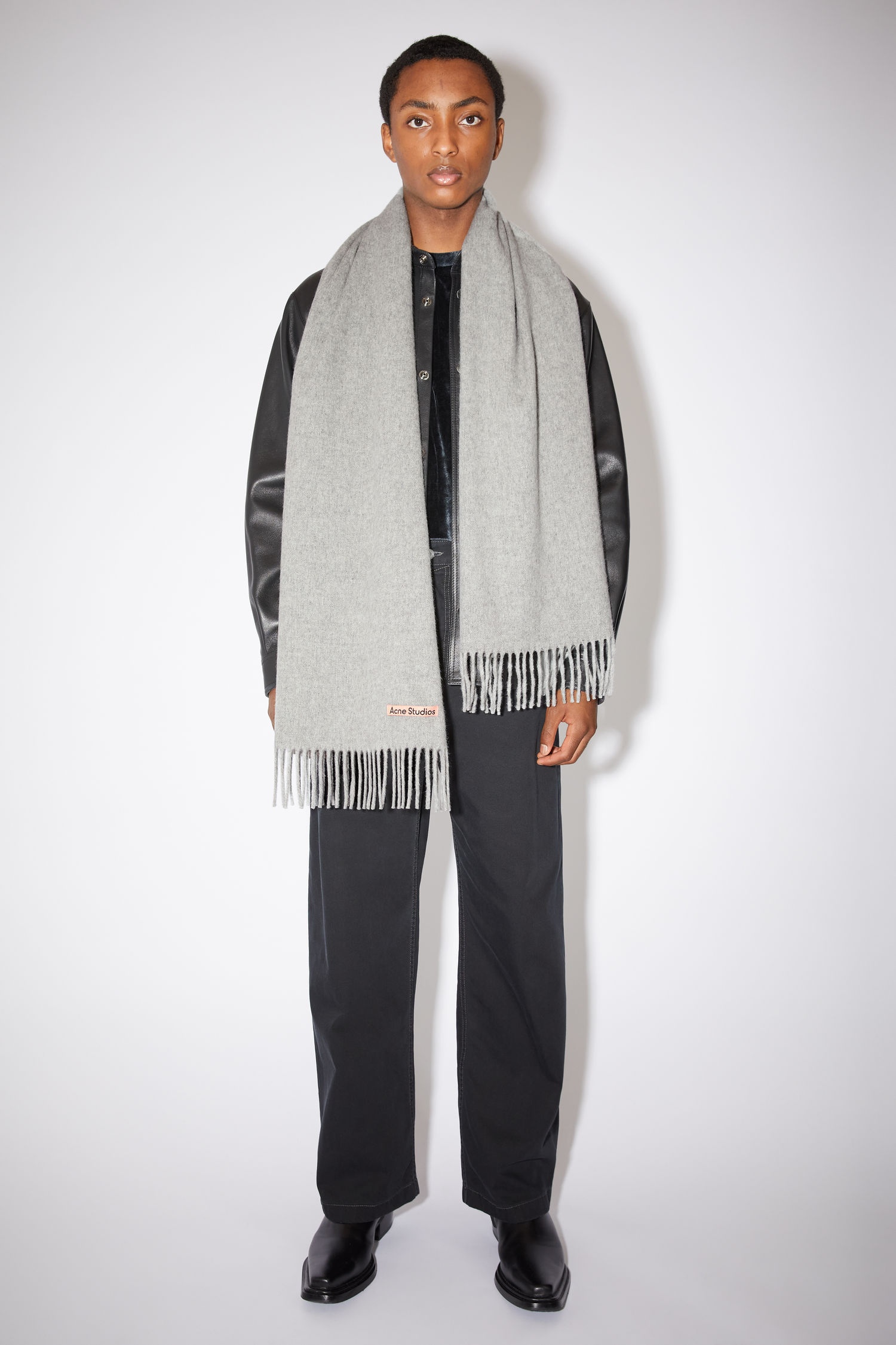 Narrow wool scarf light grey melange - 5