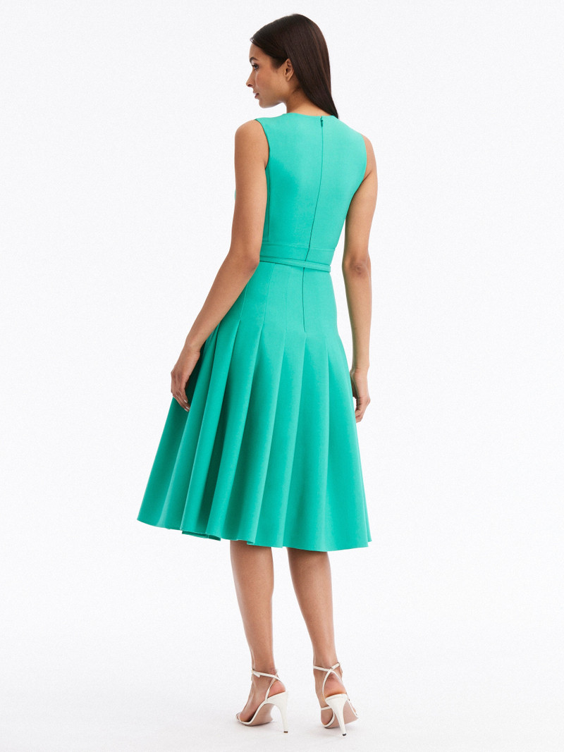 Oscar de la Renta PLEAT DETAIL STRETCH-WOOL DRESS outlook