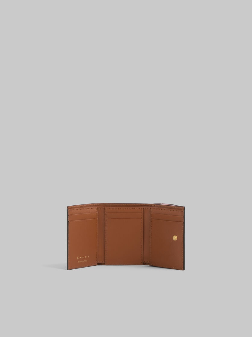 TRIFOLD WALLET IN ANTIQUE PINK, PINK AND BROWN SAFFIANO LEATHER - 2