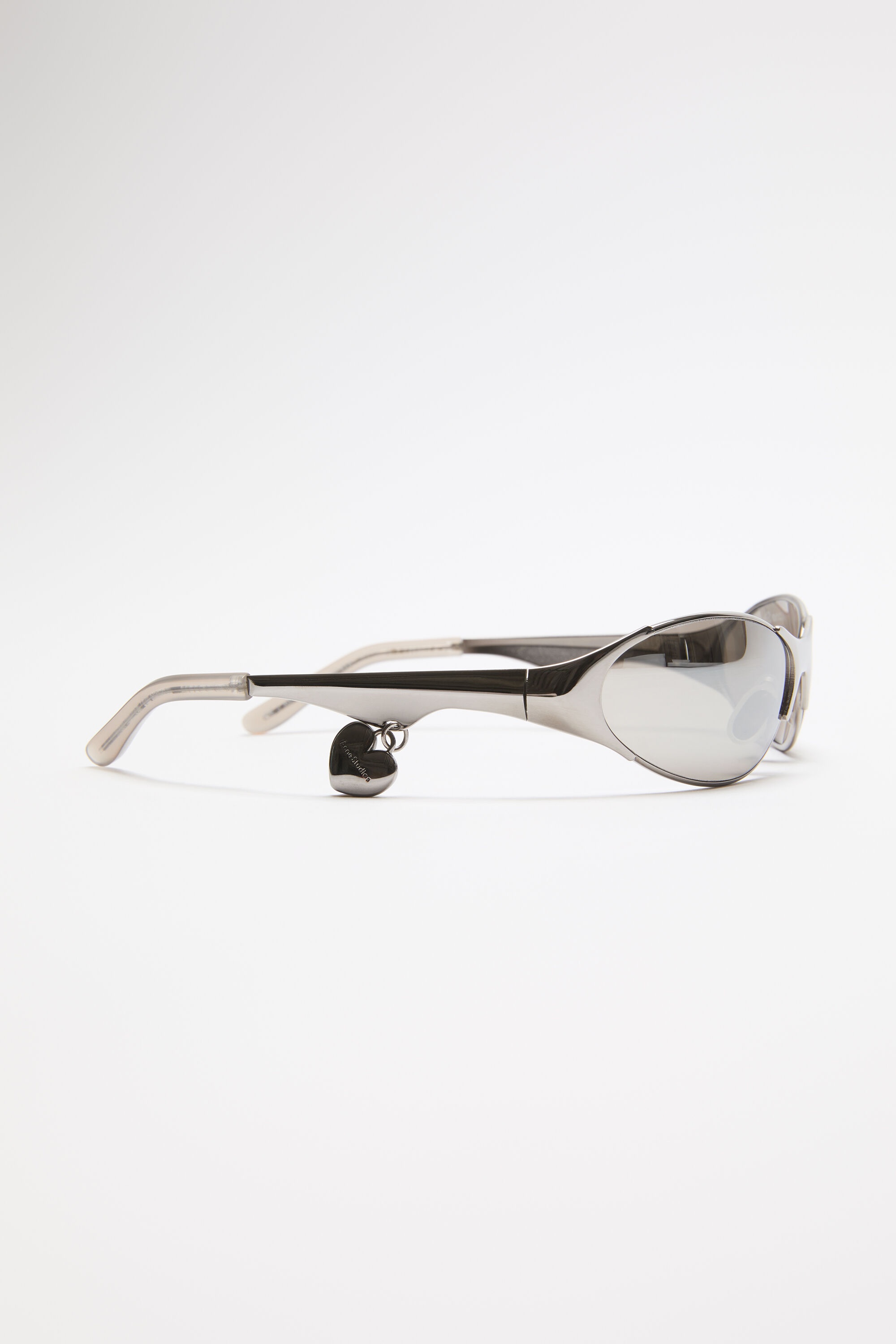 【Acne Studios】l frame charm sunglasses Acne Studios - Metal frame charm sunglasses - Rose copper
