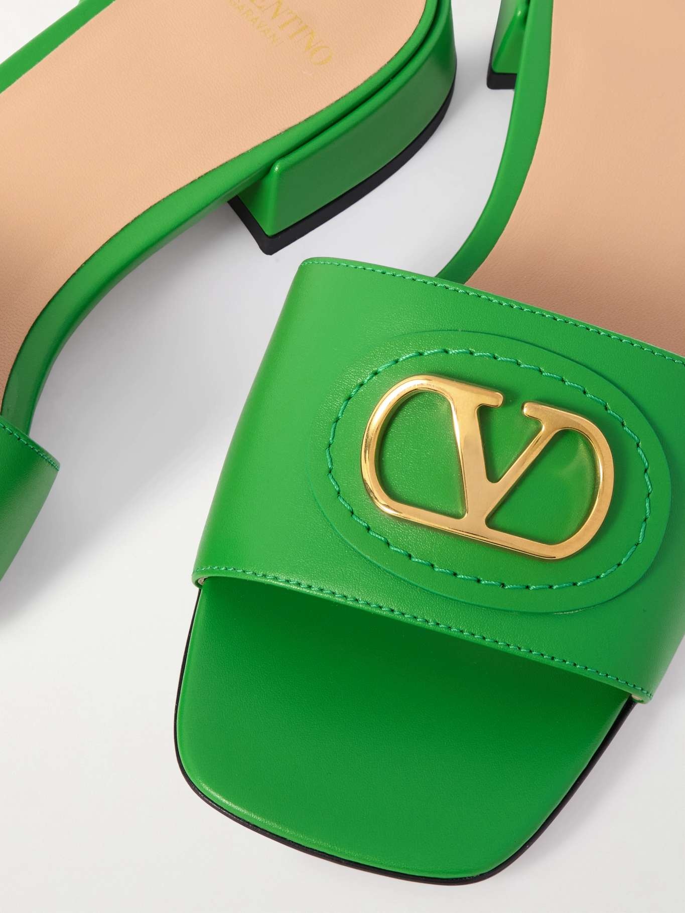 VLogo embellished leather slides Green - 4