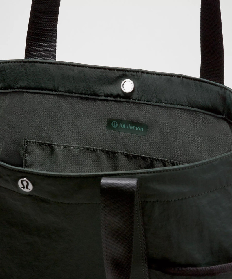 Daily Multi-Pocket Tote Bag 20L 4