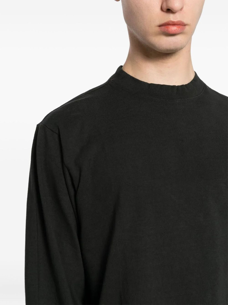 long-sleeve sweatshirt 5