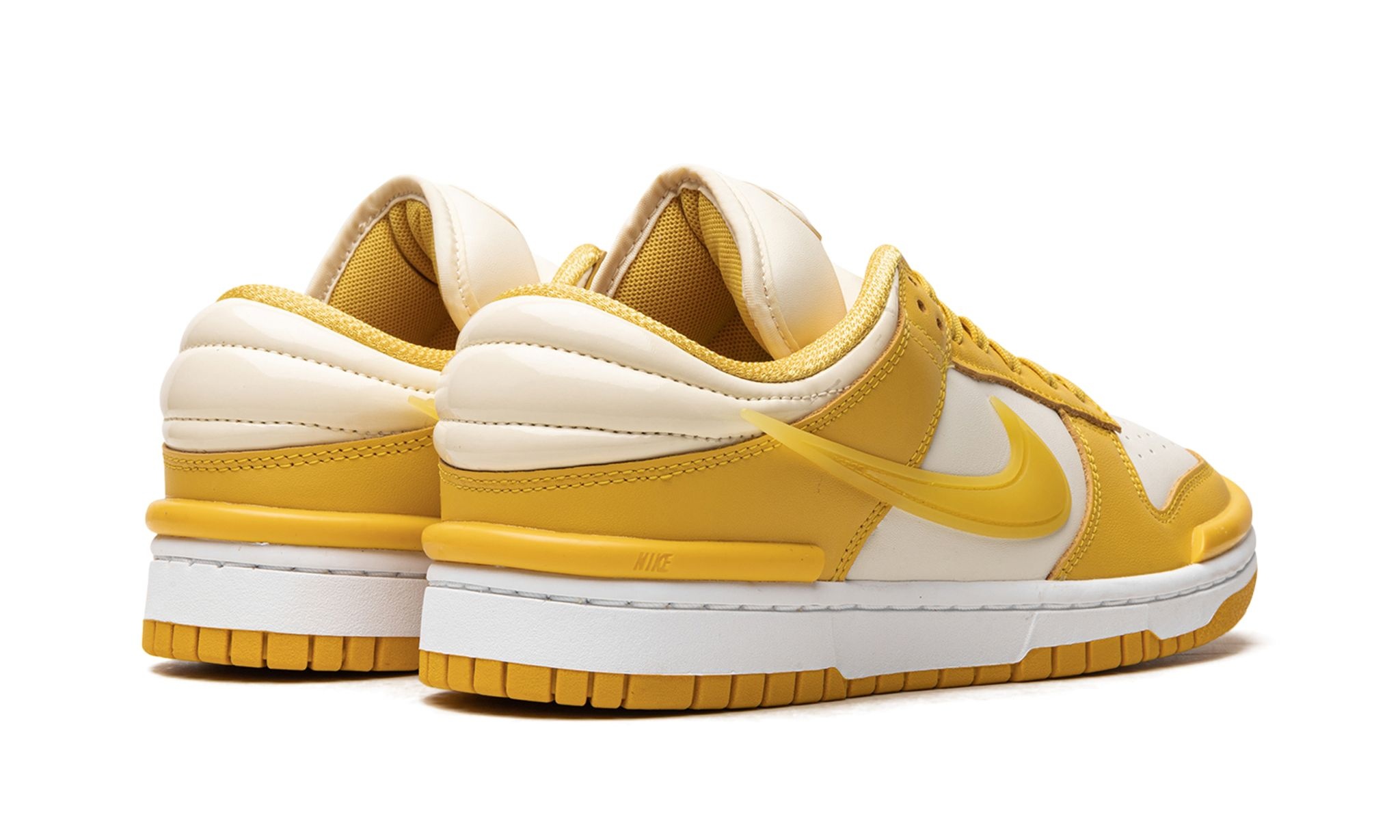 DUNK LO TIST WMNS "Vivid Sulfur" - 3