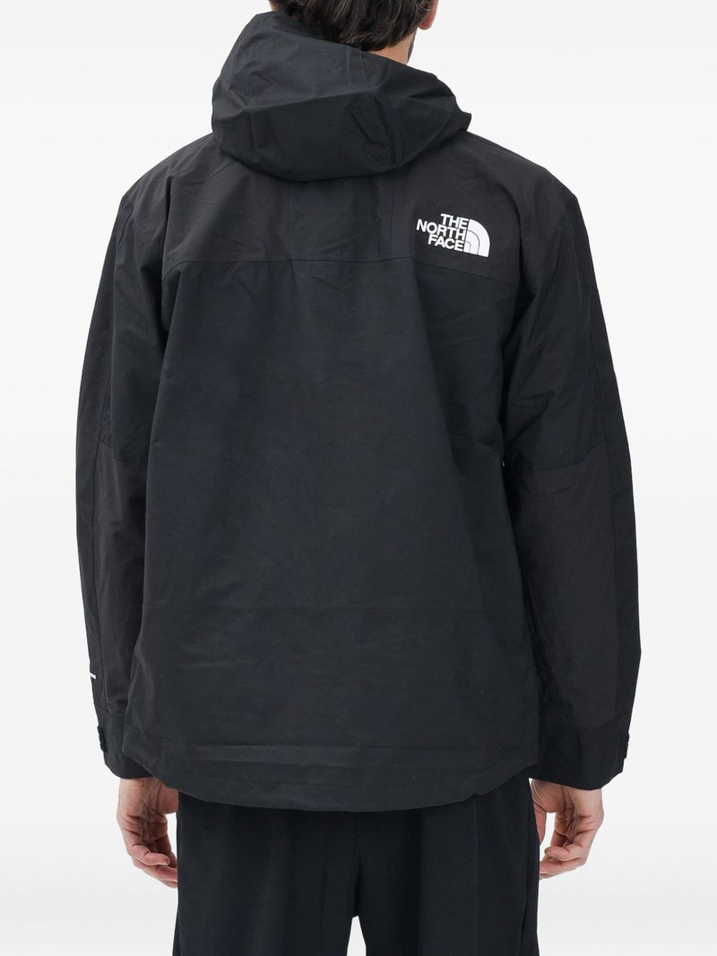 hooded button-fastening jacket 3