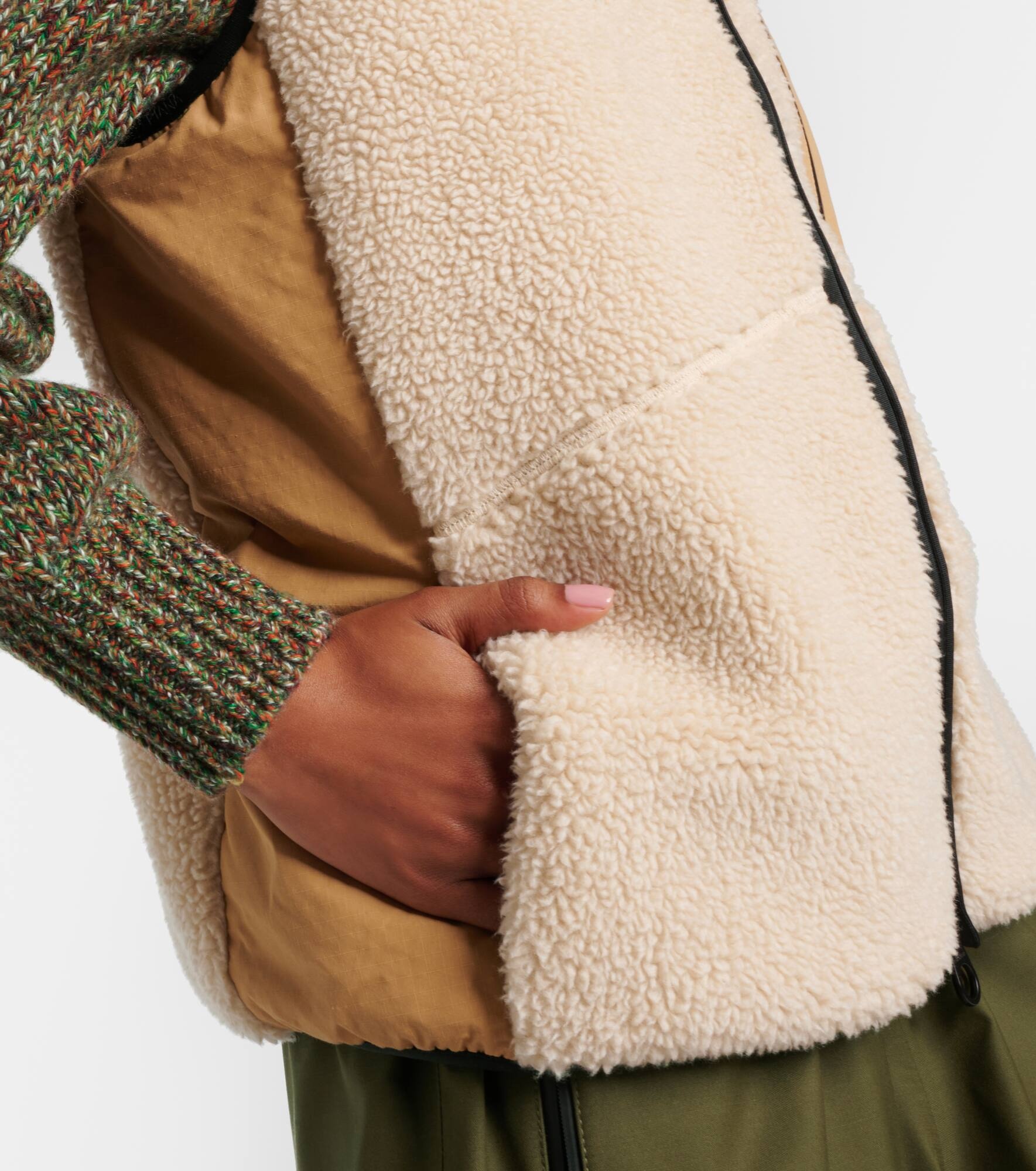 Cashmere, silk, and technical vest - 5