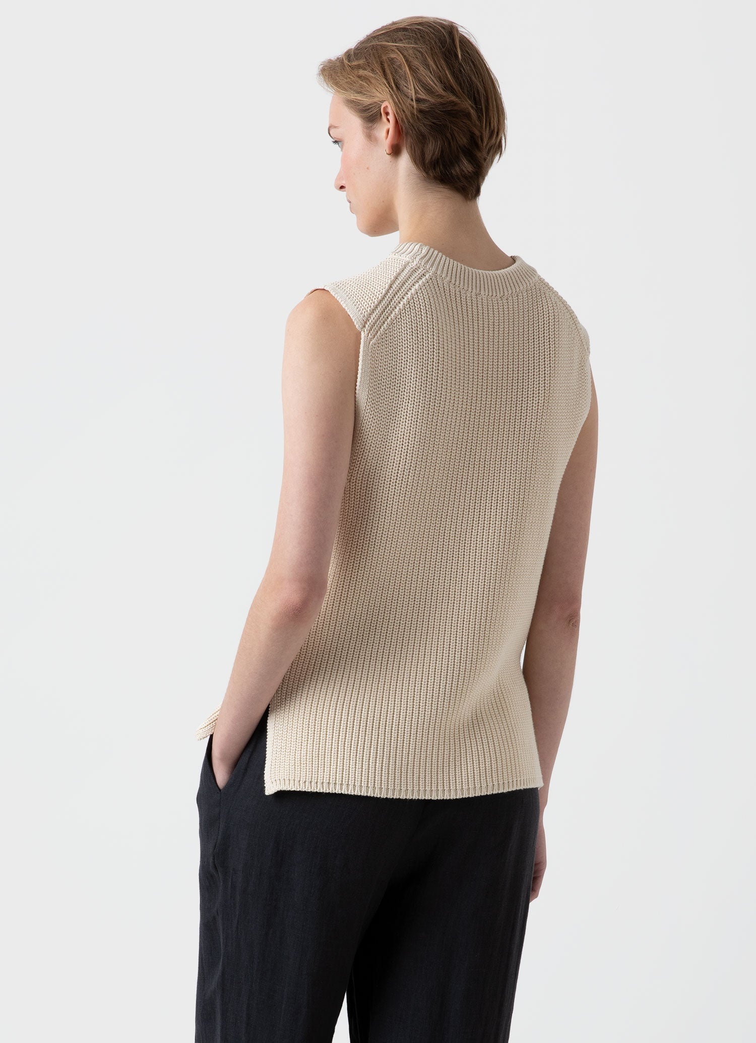 Sleeveless Jumper - 4