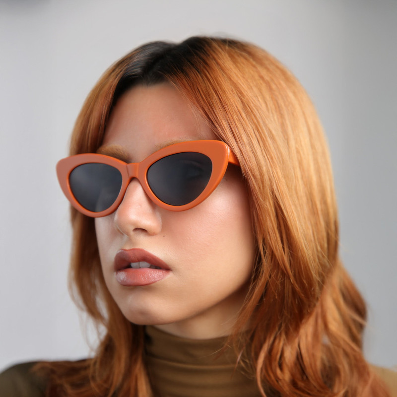 illesteva Pamela Sunglasses outlook