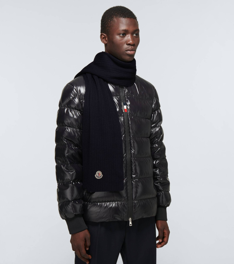 Moncler Virgin wool scarf outlook