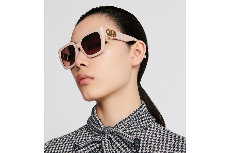 Dior 30Montaigne S8U outlook