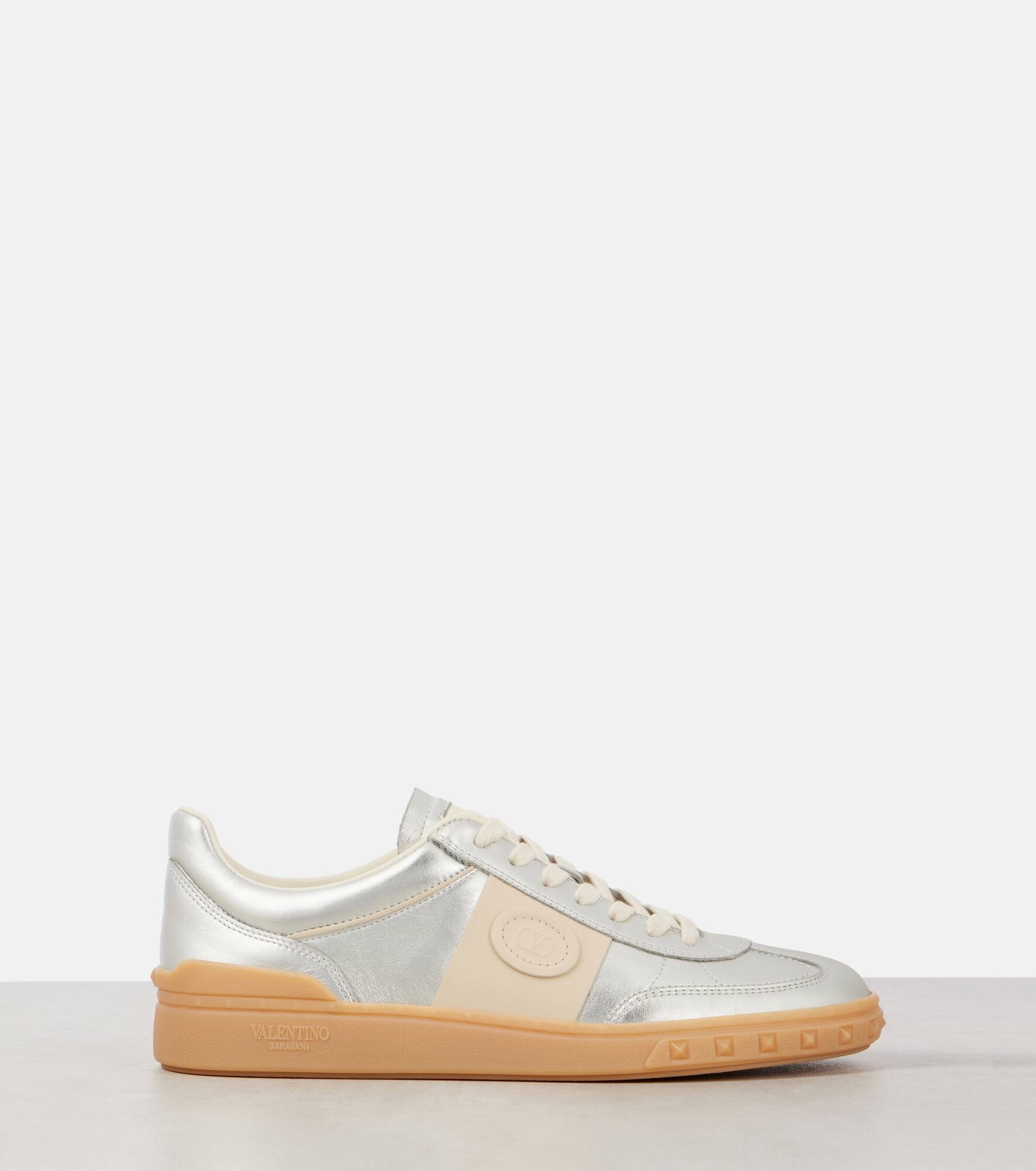 Upvillage VLogo metallic leather sneakers - 4