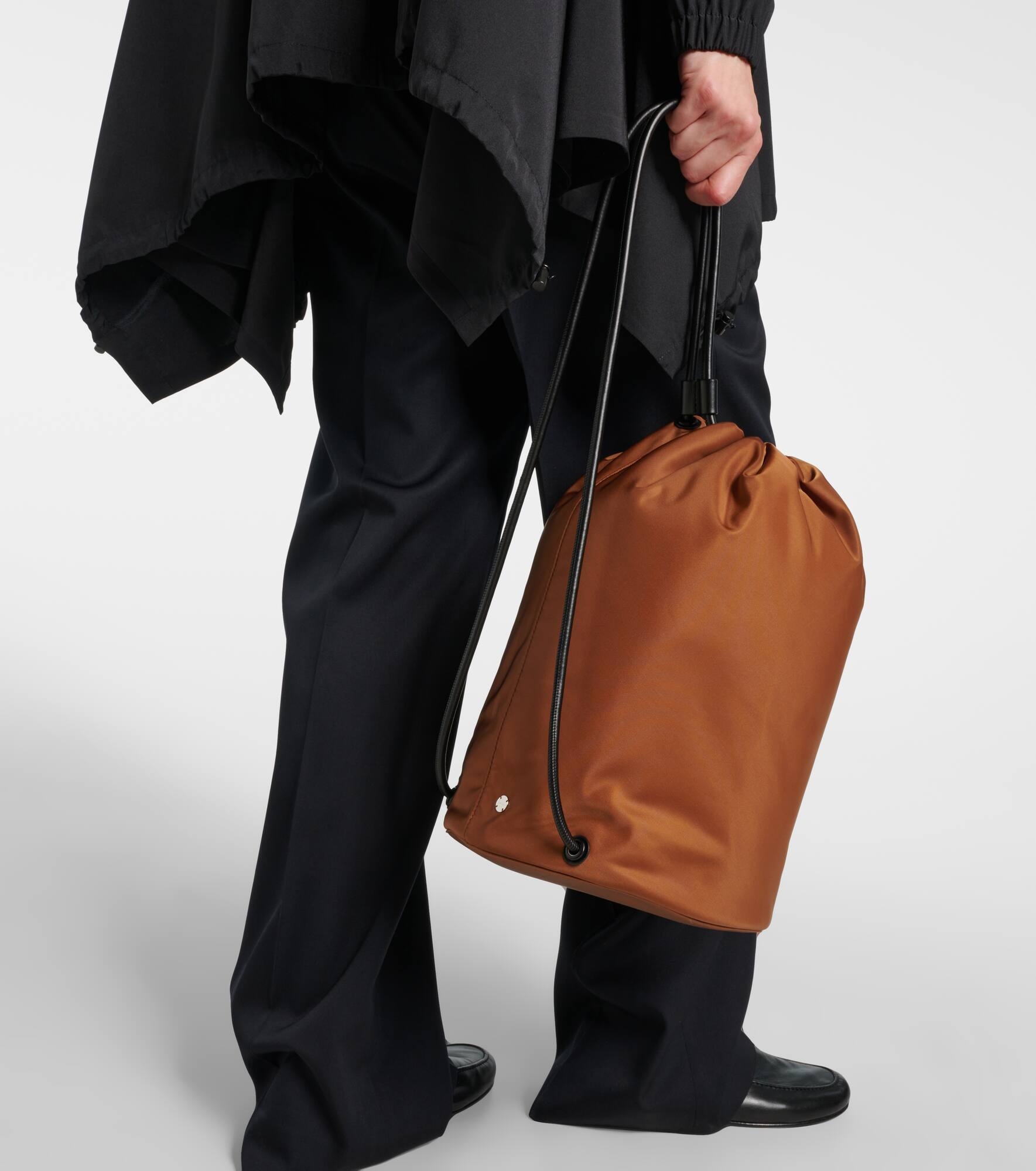 Sporty leather-trimmed backpack - 6