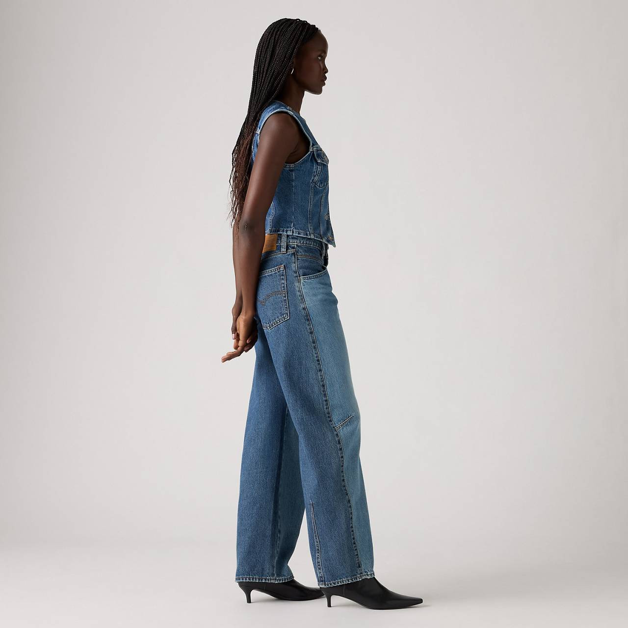 BARREL SADDLE BACK WOMEN'S JEANS - 6