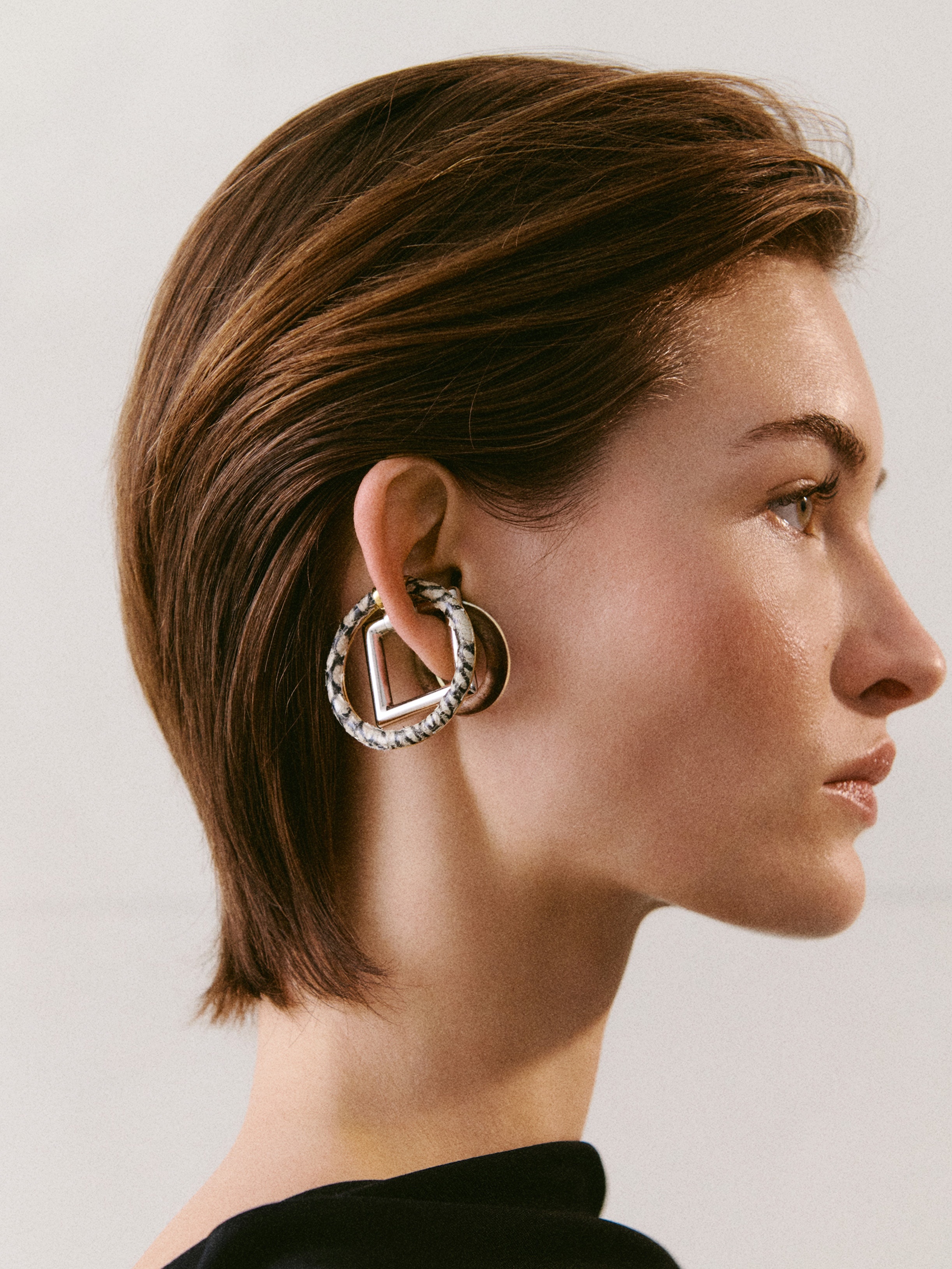 The ear jewelry - 4