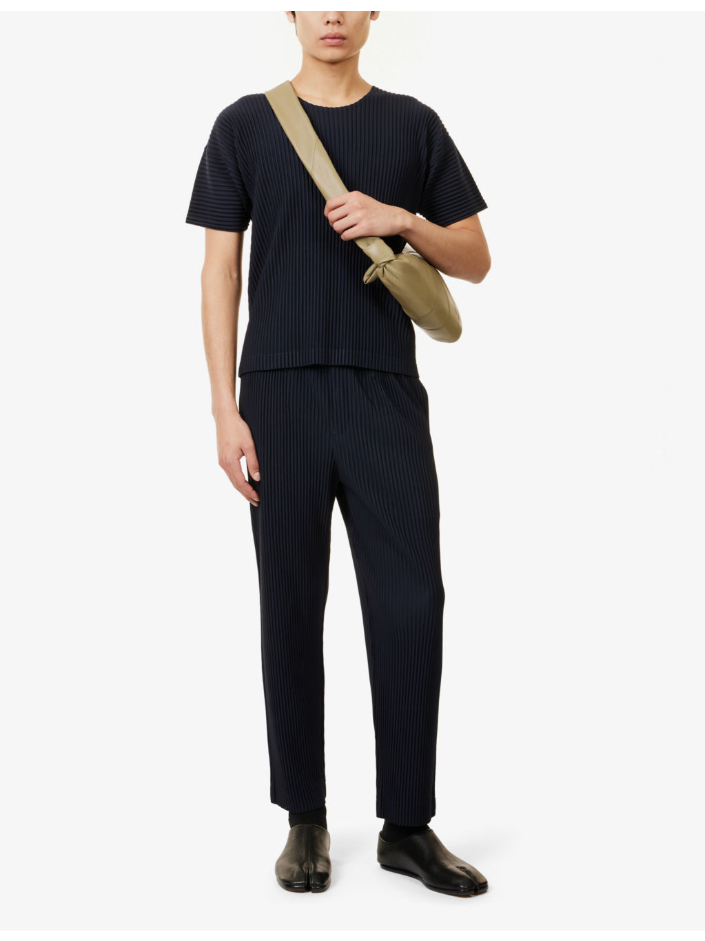 Regular-fit pleated knitted trousers - 2