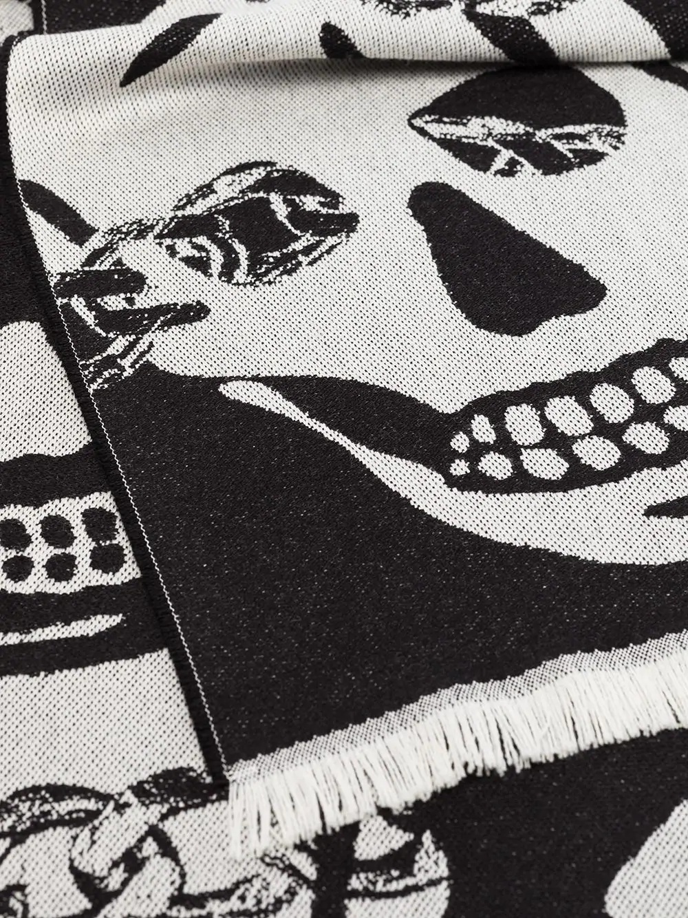 Skull intarsia-knit scarf - 3