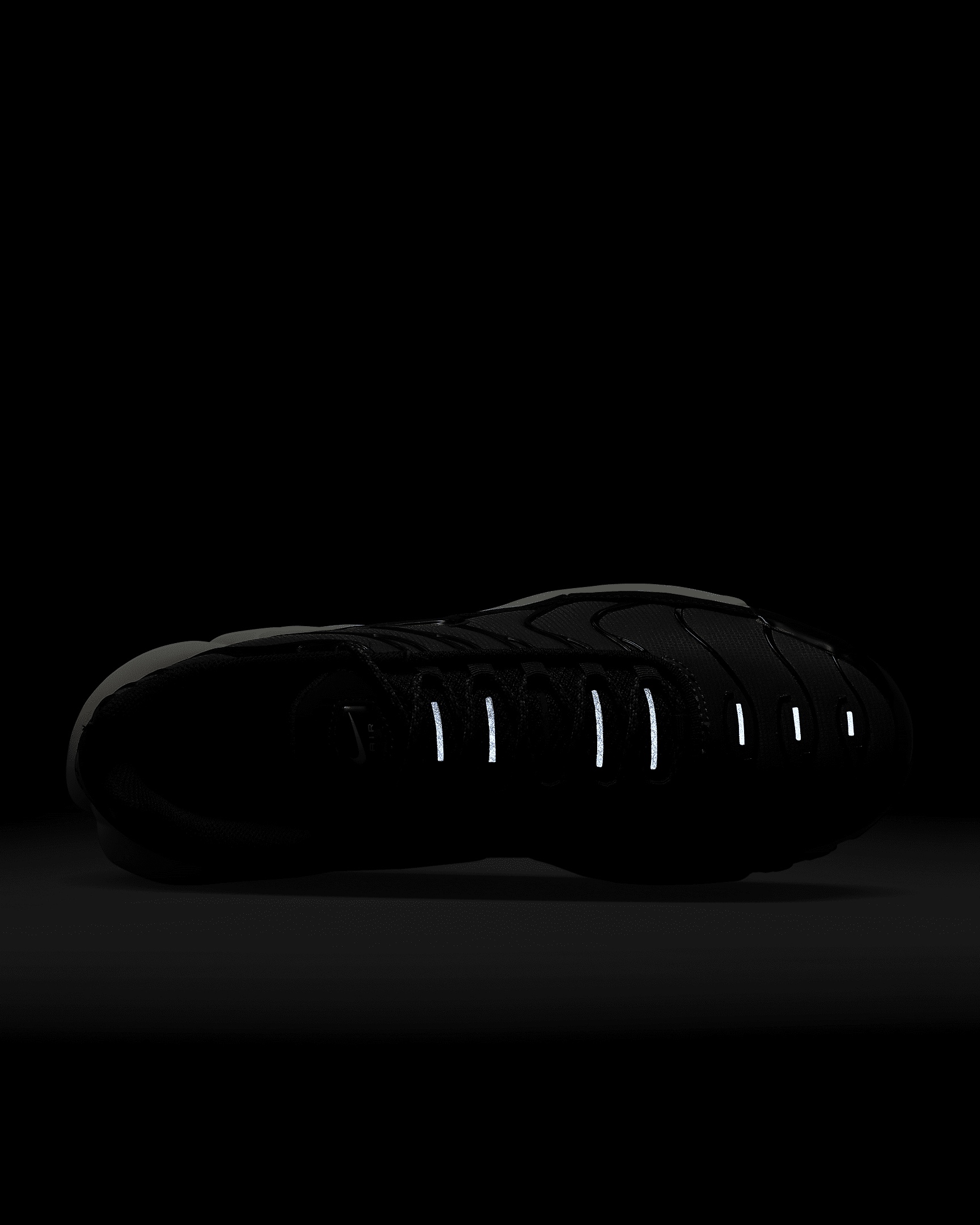 Nike Men's Air Max Plus Shoes - 9