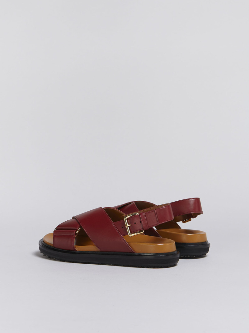 Marni RED LEATHER FUSSBETT outlook
