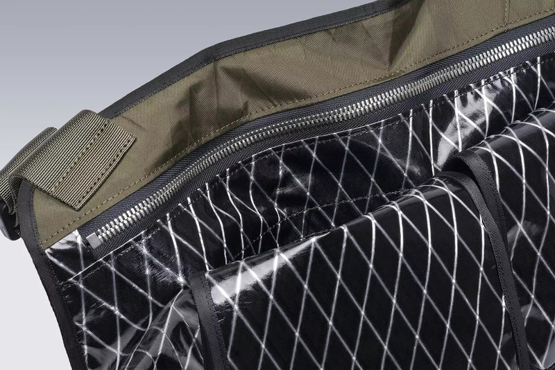 3A-1-MULTI Interops Einsatztasche Black/Olive 15