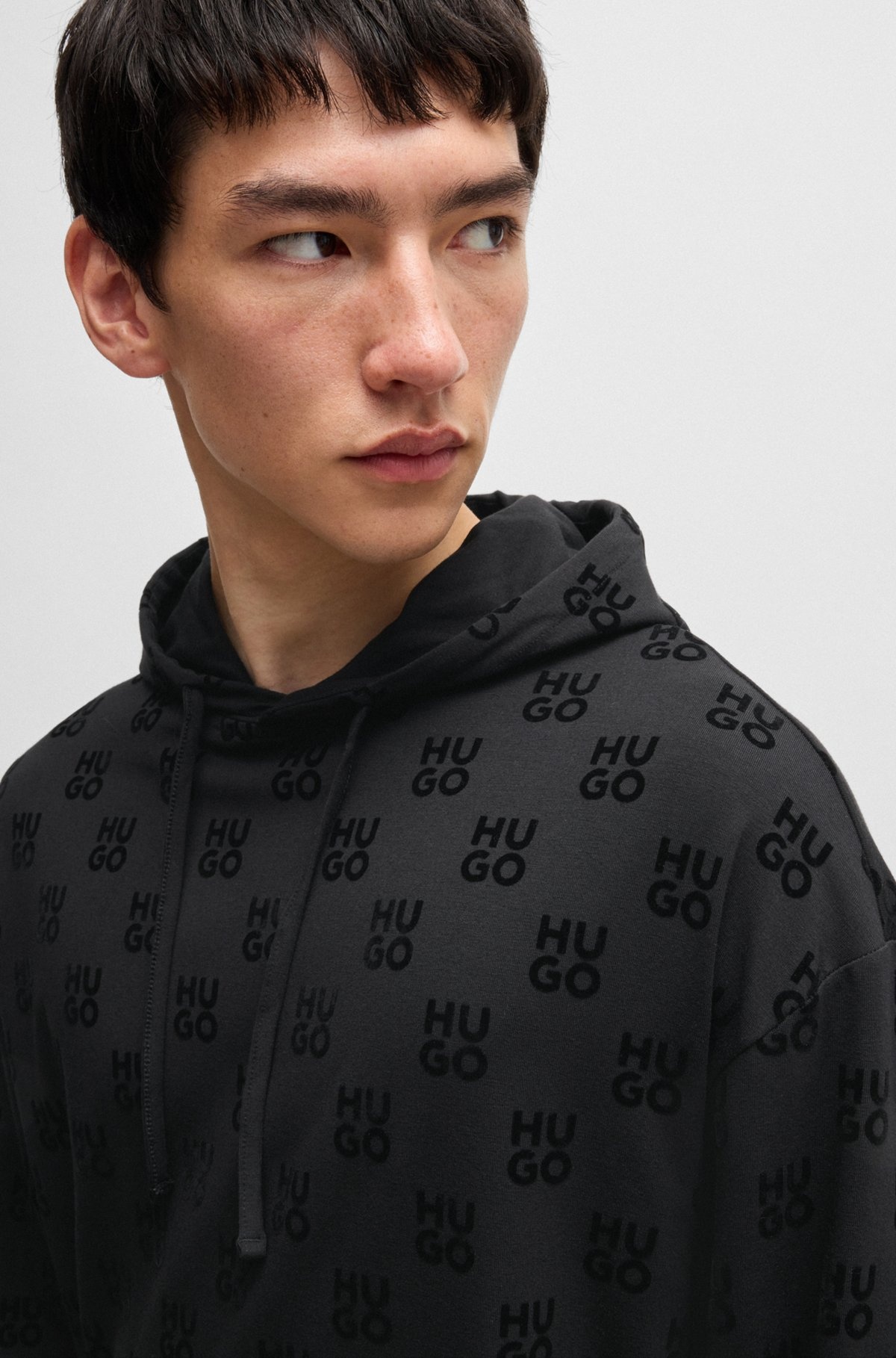 RELAXED-FIT HOODIE WITH FLOCK-PRINT STACKED LOGOS - 5