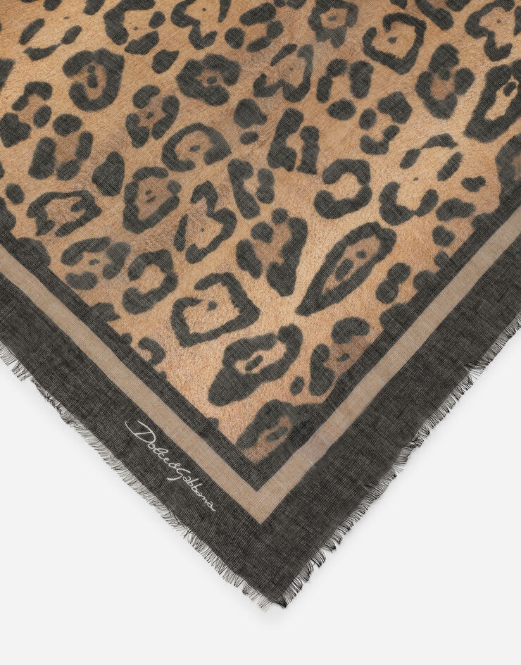 Cashmere and silk scarf with leopard print - 2