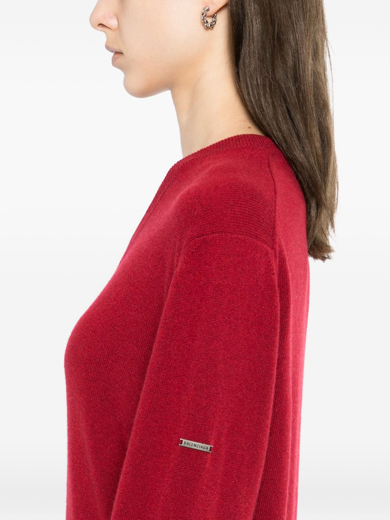 v-neck long-sleeve knitwear 5
