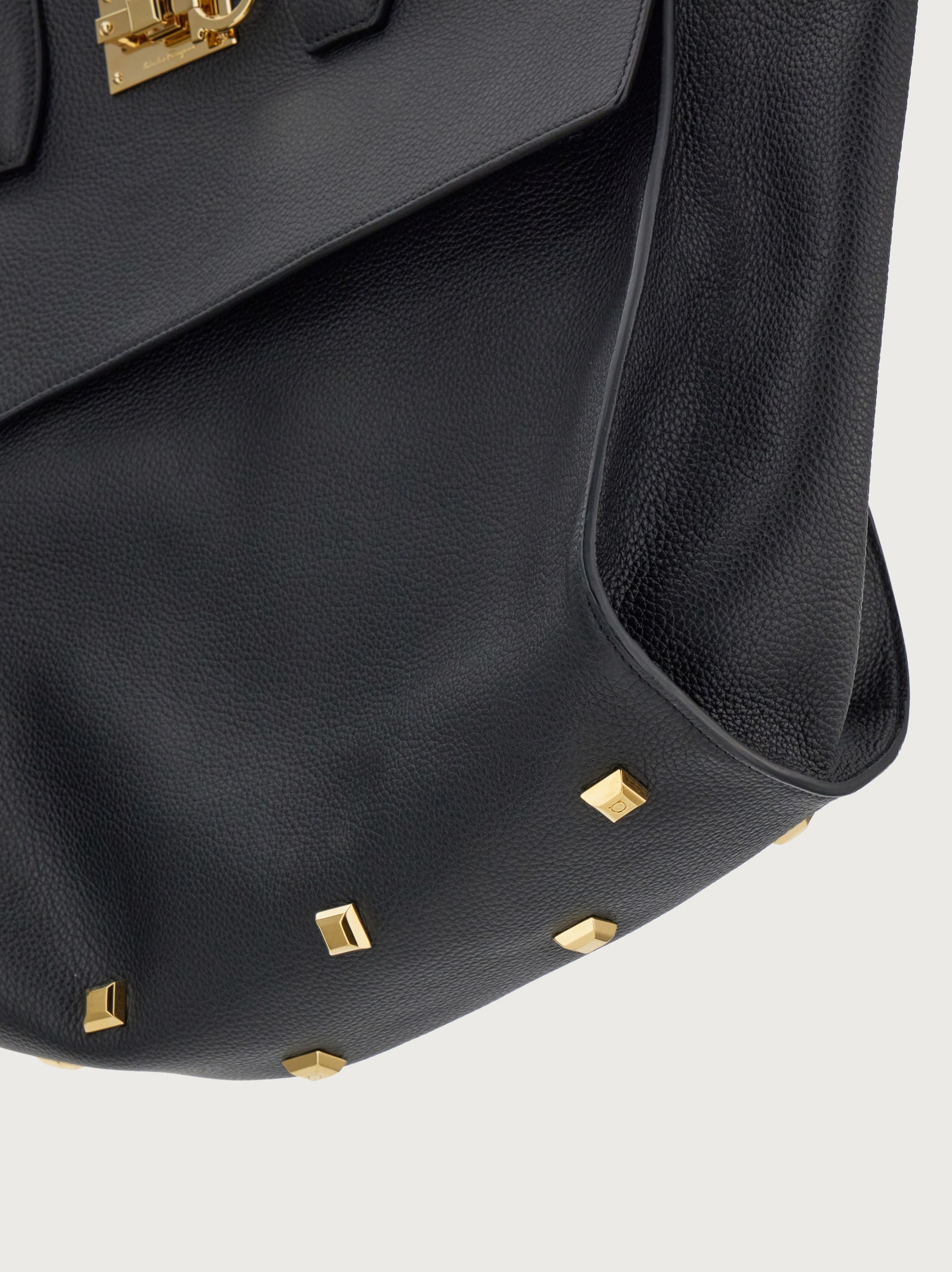 【FERRAGAMO】New Ferragamo Studio Soft bag L FERRAGAMO Ferragamo Studio Soft bag (L) | REVERSIBLE
