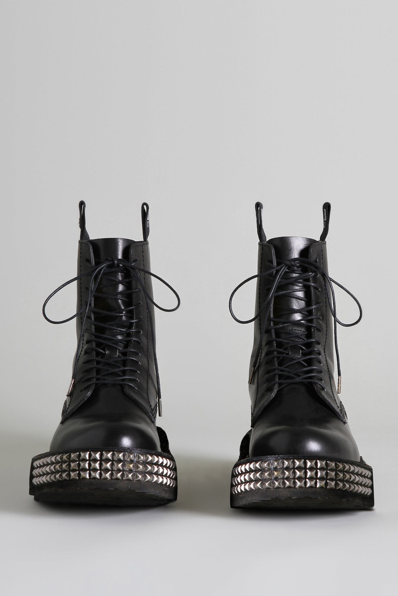 SINGLE STACK BOOT WITH STUD SOLE - BLACK 2