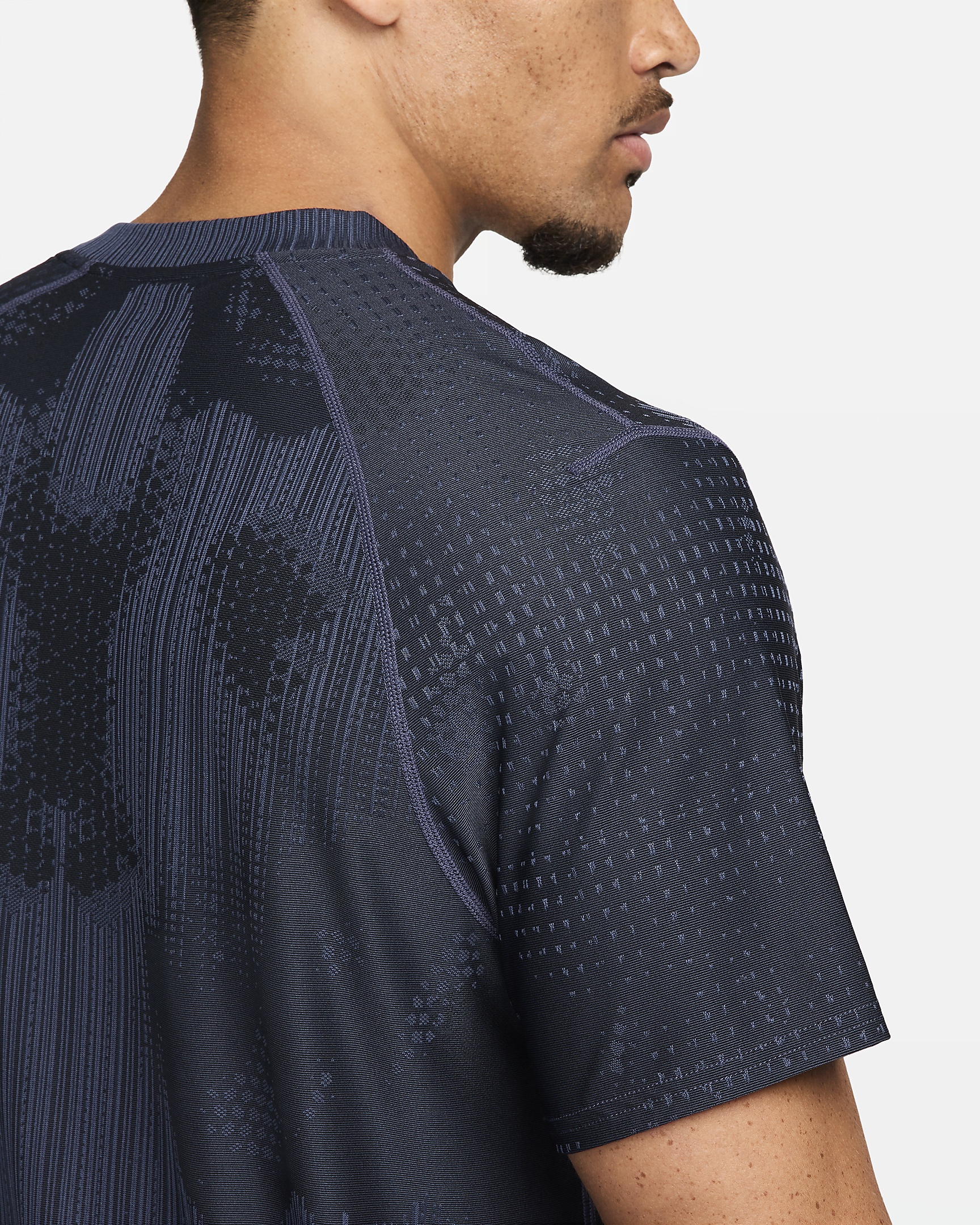 Nike A.P.S. Men's Dri-FIT ADV Short-Sleeve Versatile Top - 4