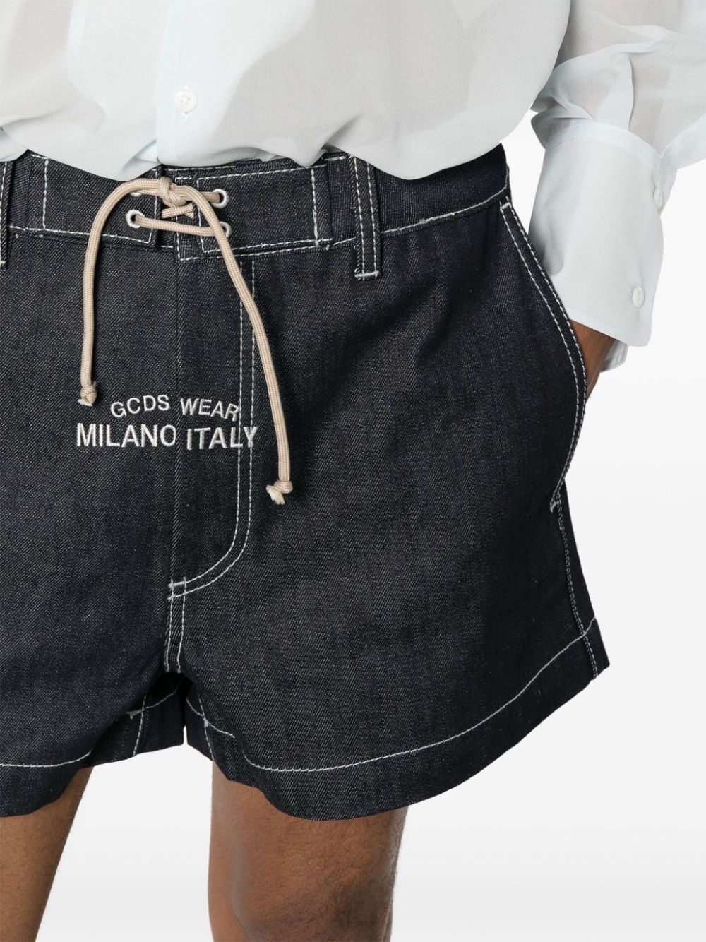 embroidered-logo denim shorts - 6