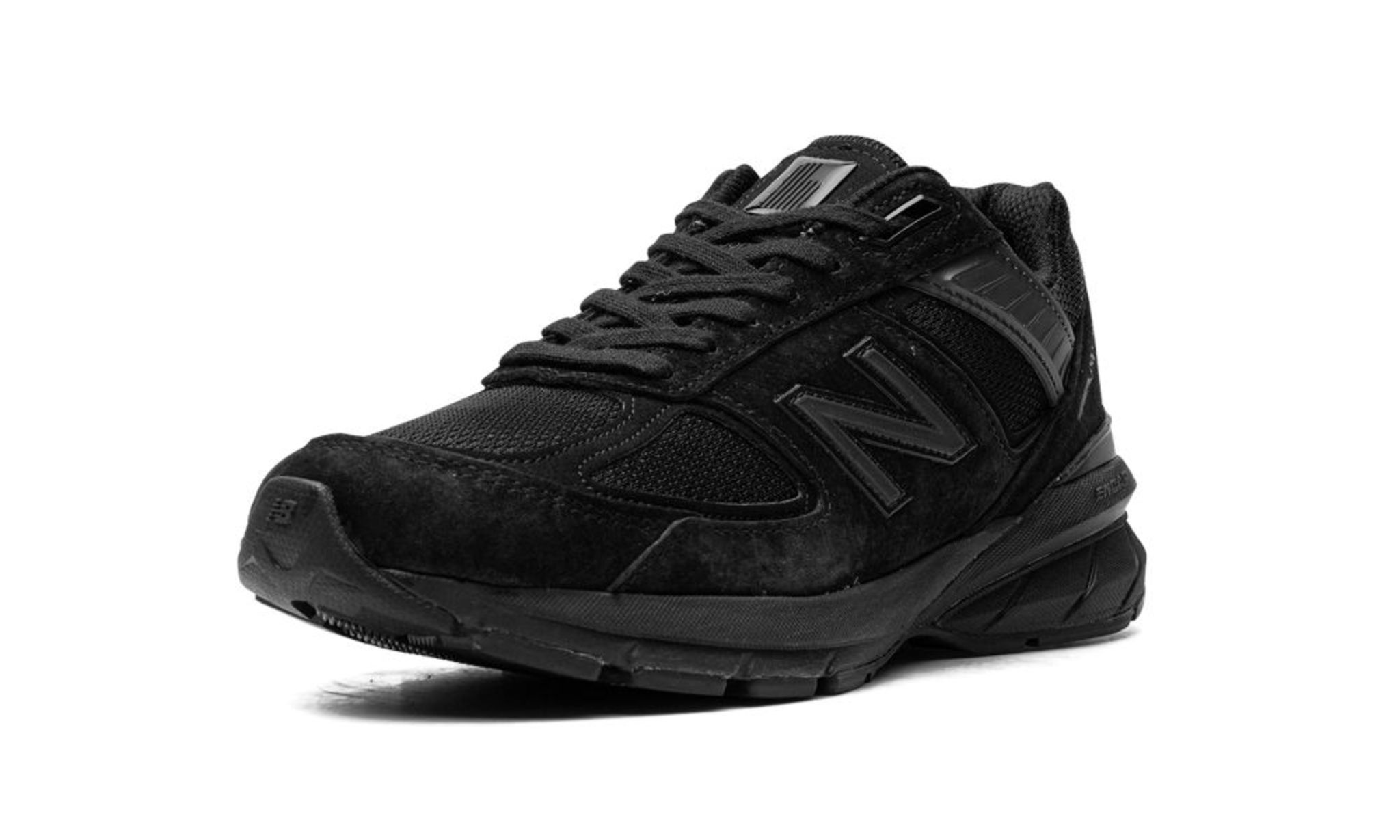 990v5 "Made in USA Triple Black" - 4