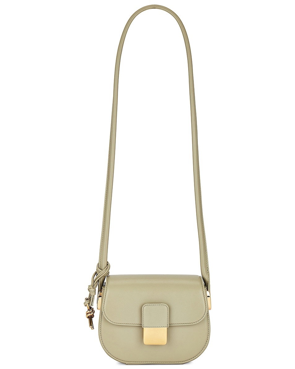 【関税込み】Bottega Veneta カーキ ミニ Desiree バッグ Bottega Veneta Mini Desiree Stanford Lux Bag | forward