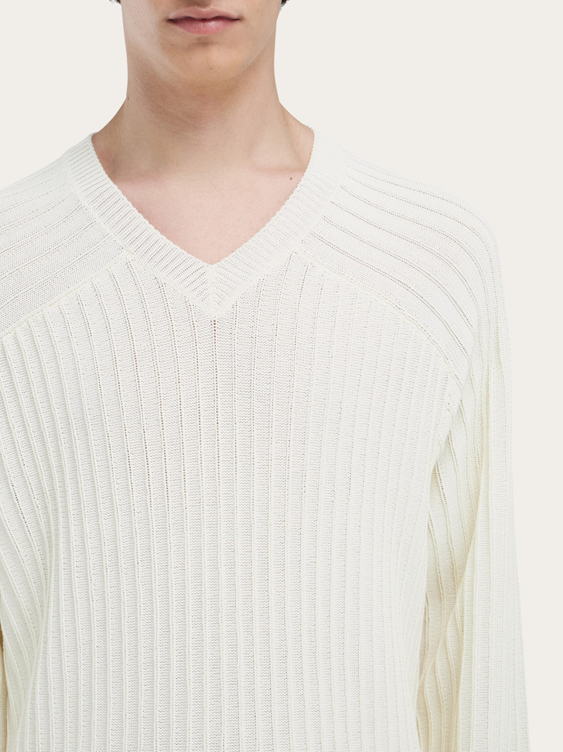 Lightweight sweater 4
