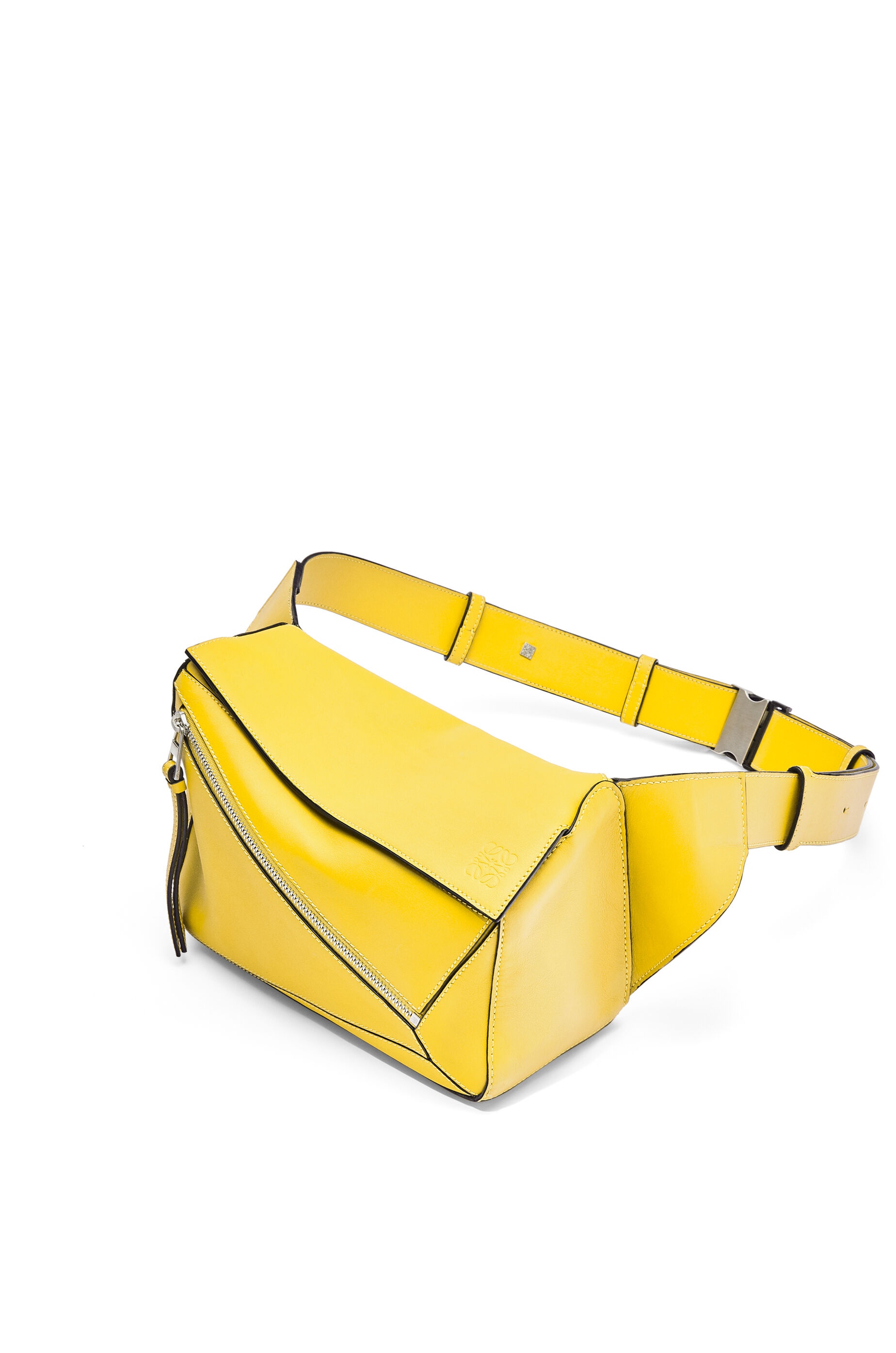 Small Puzzle Bumbag in classic calfskin - 3