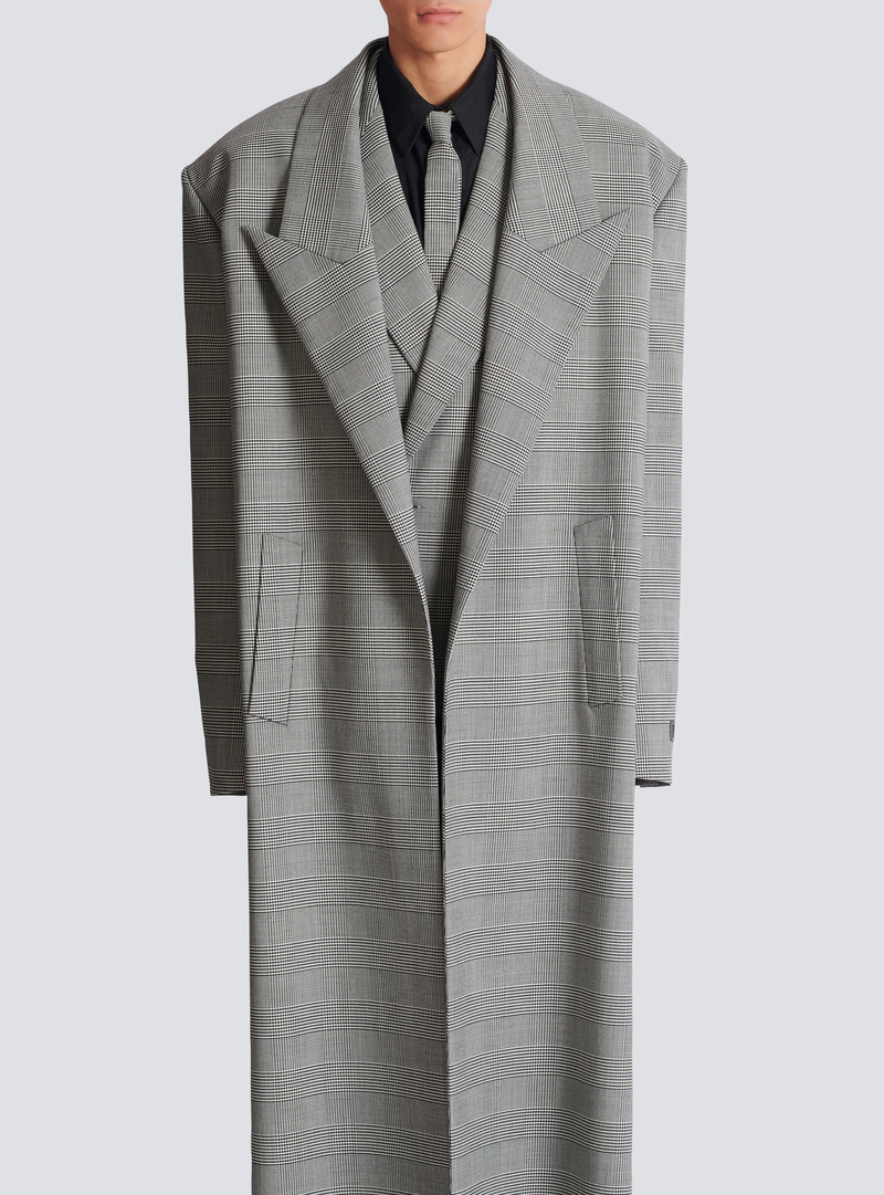 Oversized coat in Prince of Wales wool 5