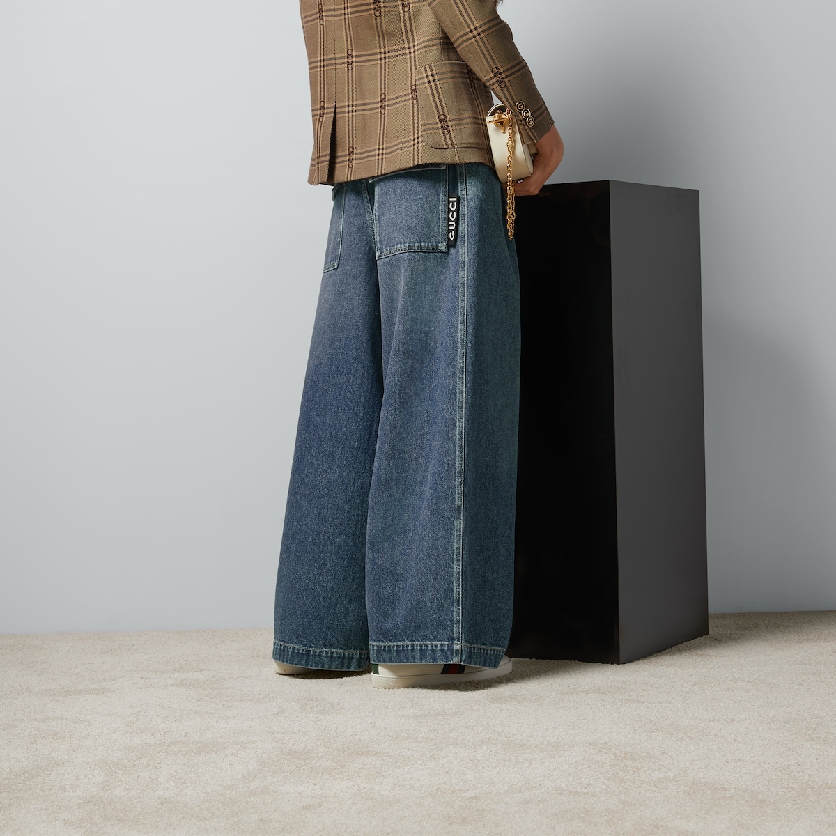 Denim pant with Gucci label - 6